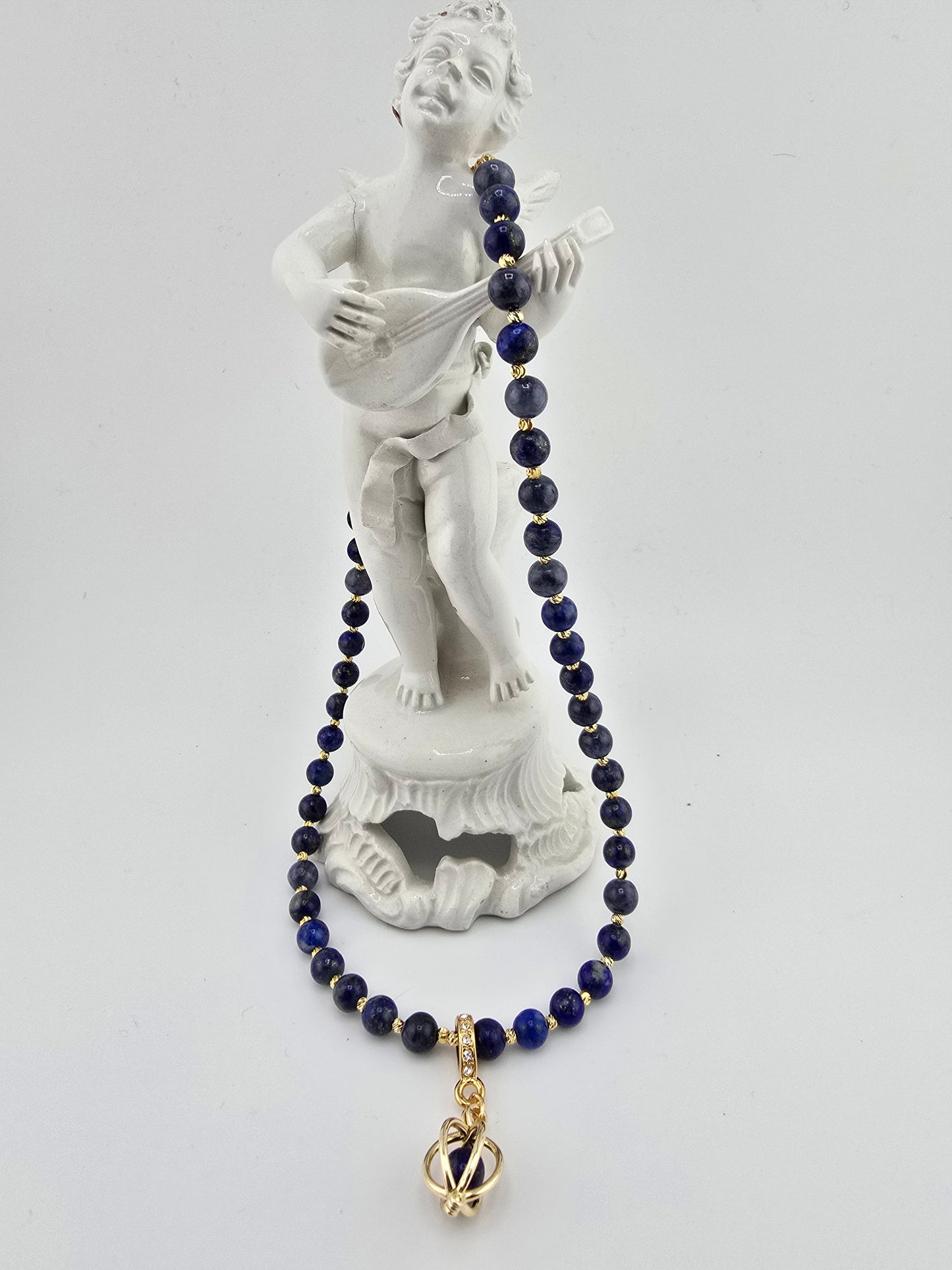 Collier en perles de Saphir dans son écrin