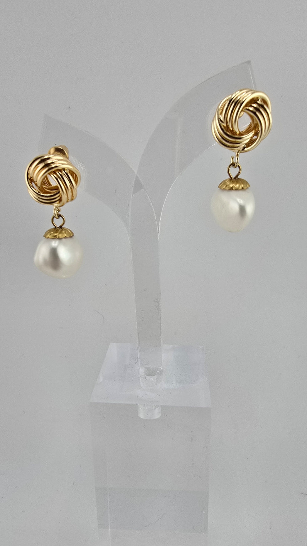 Baroque cultured pearl earrings