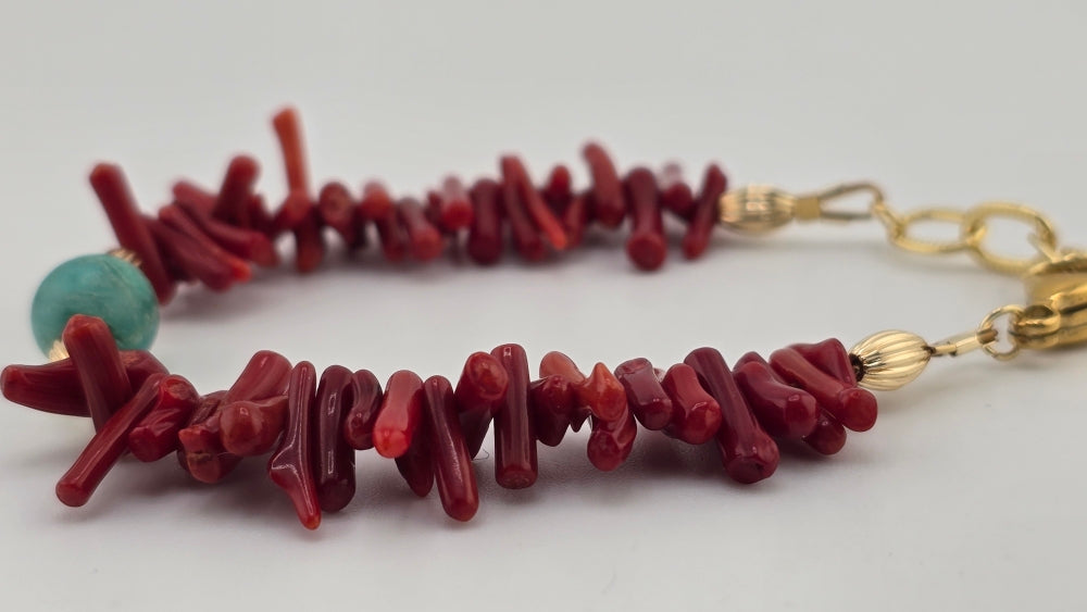 Bracelet en corail rouge et plaqué or 18K