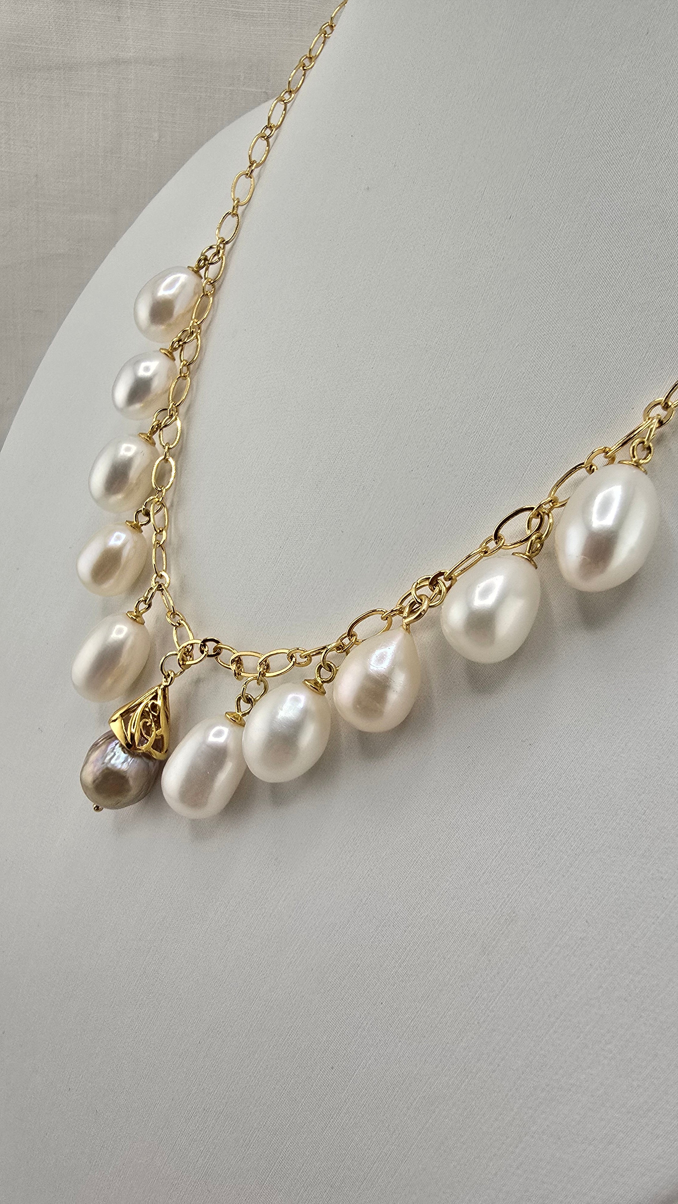 Majestueux collier chaine en perles de culture