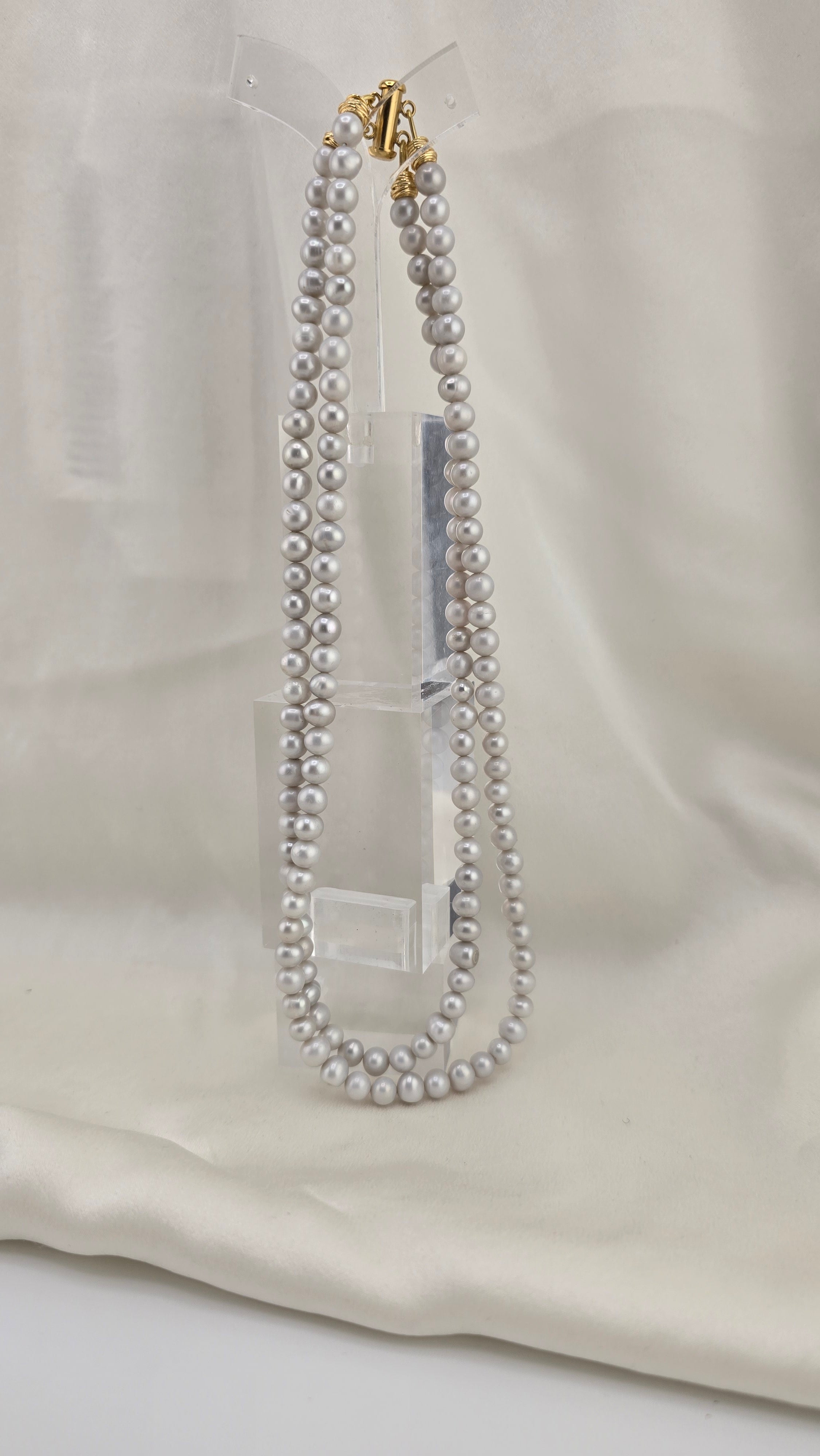 Collier double rangs en perles de culture grises