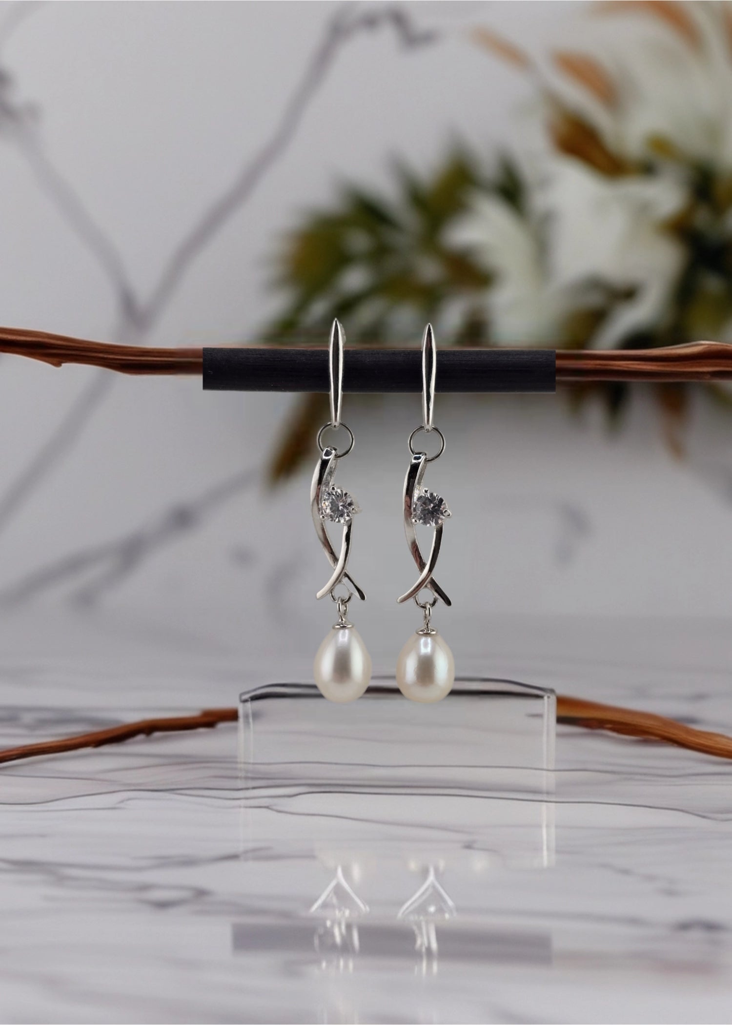 Boucles d oreilles en perles de culture blanche et olive