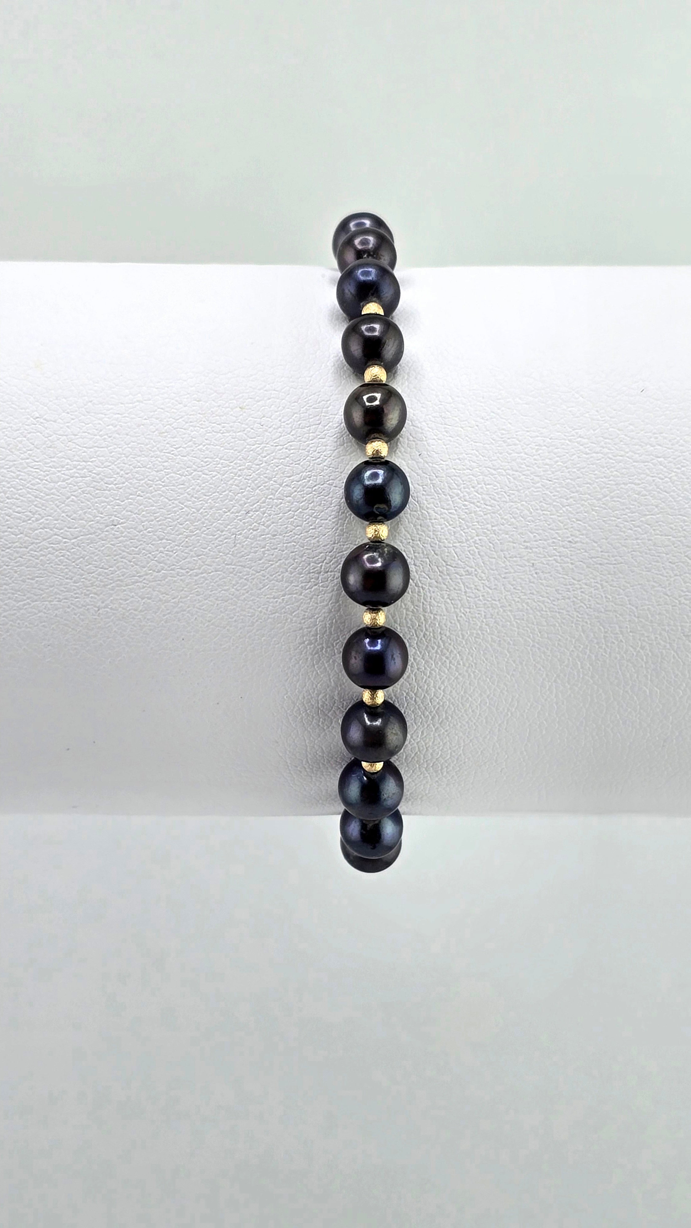 Bracelet en perles de culture bleu marine