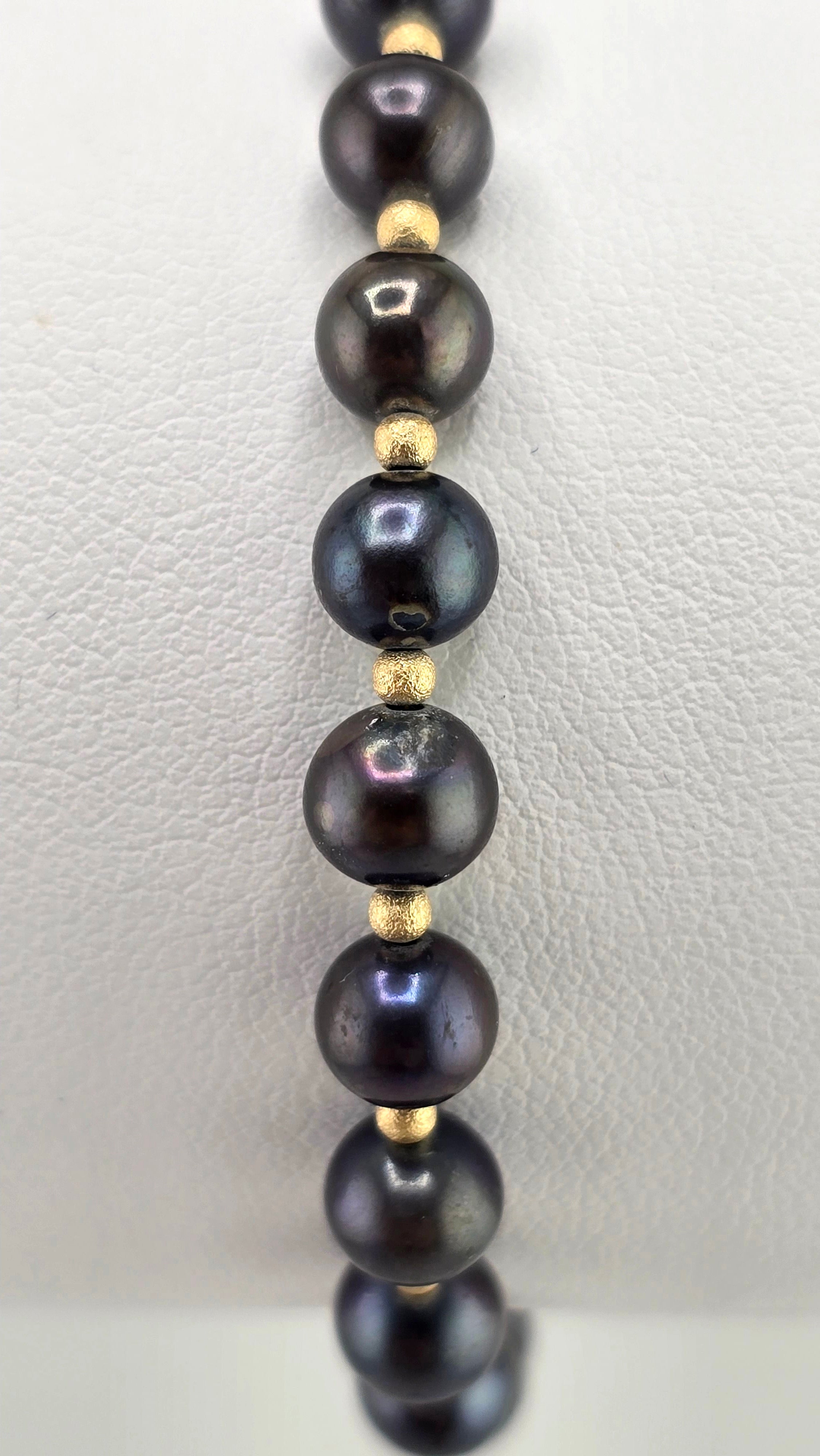 Bracelet en perles de culture bleu marine