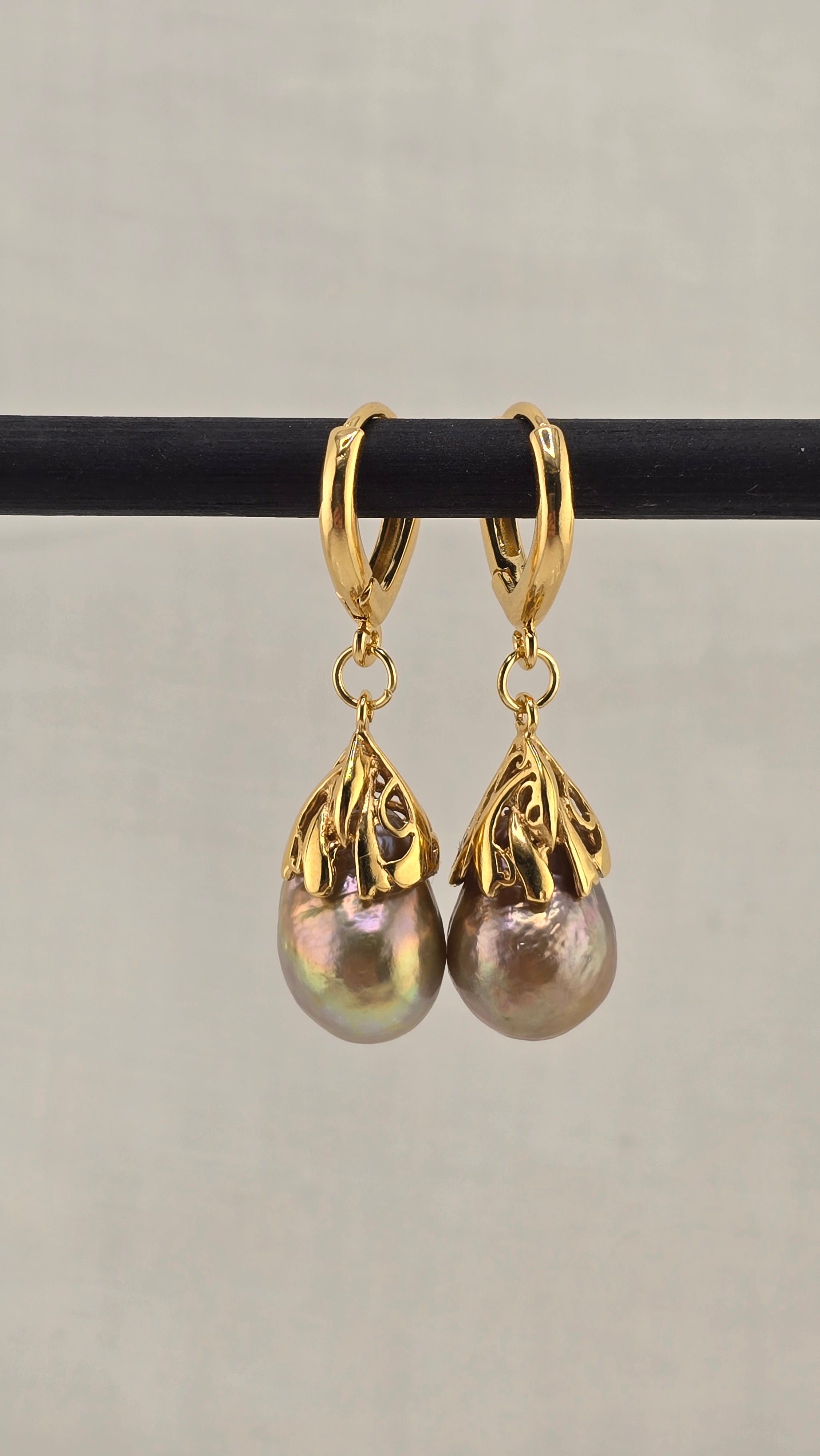 Boucles d'oreilles avec perles de culture baroque