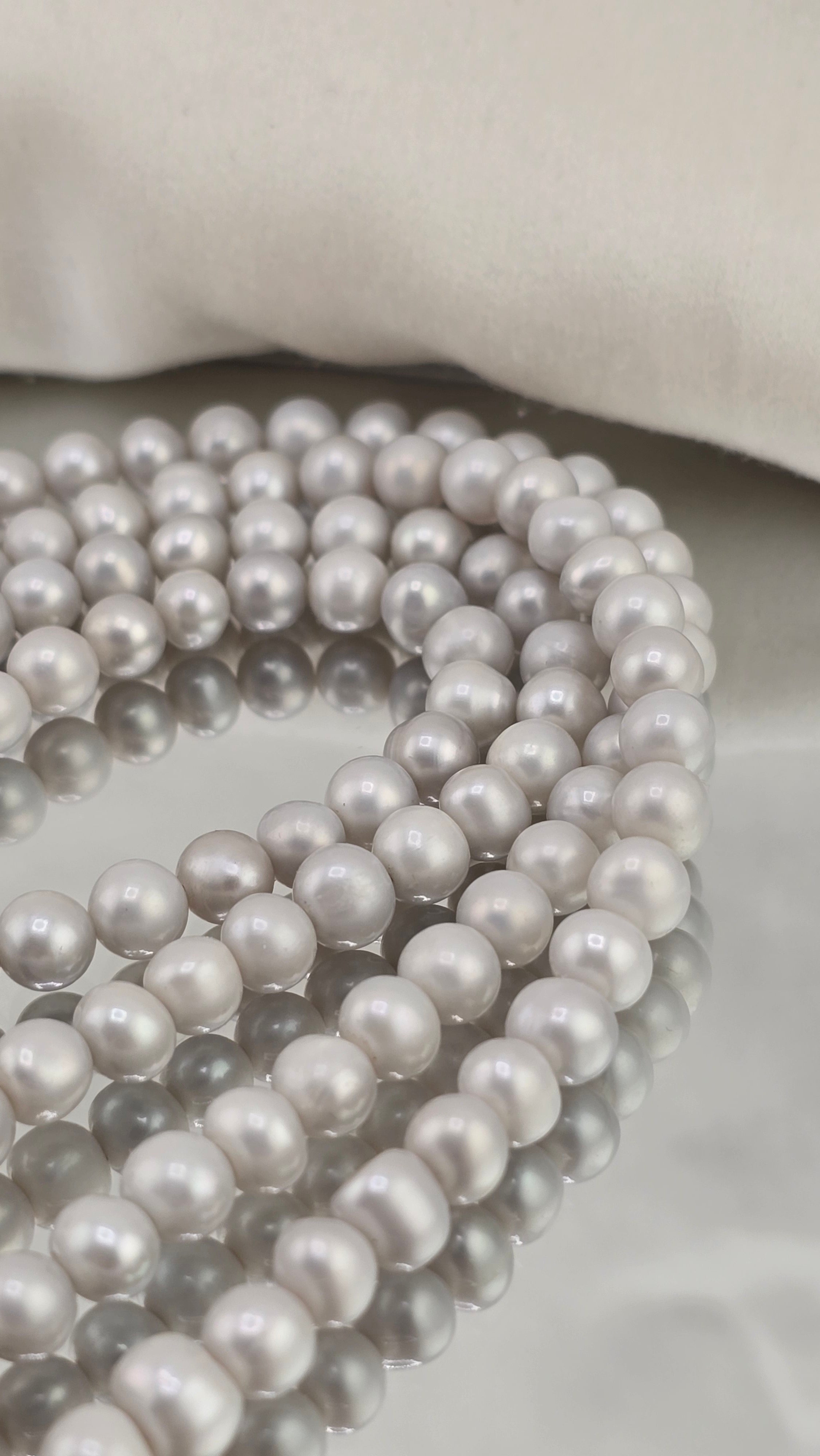 Collier double rangs en perles de culture grises