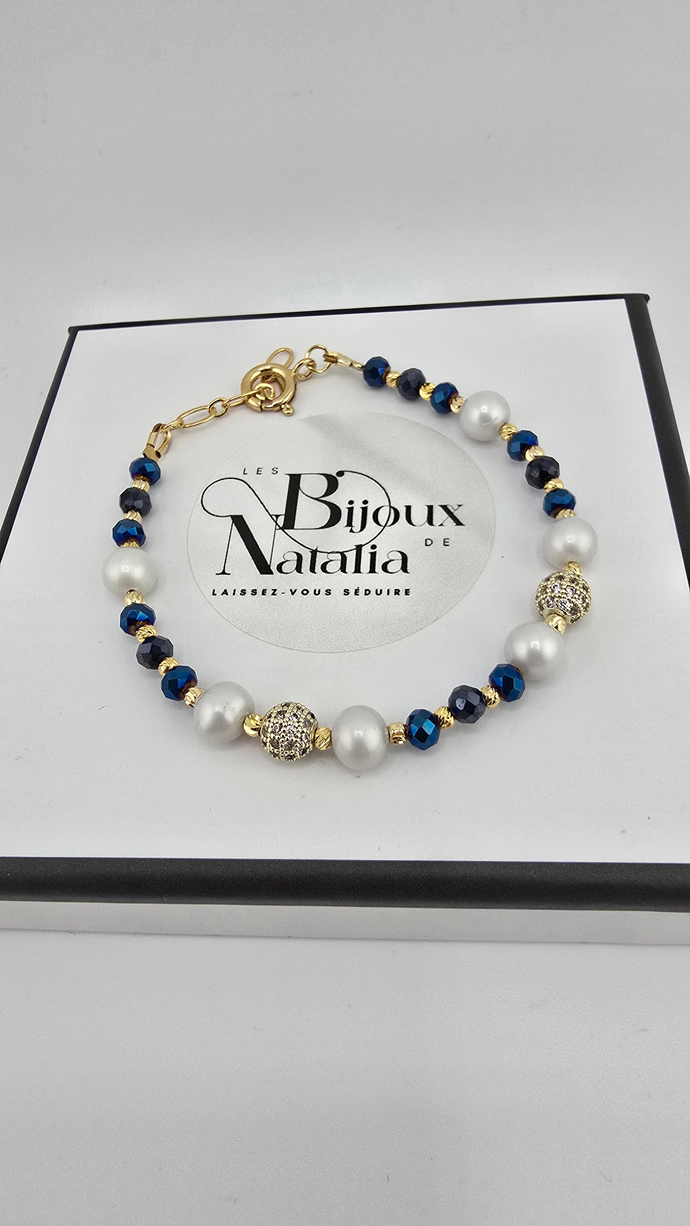 Bracelet en perles de culture et perles en cristal bleu marine
