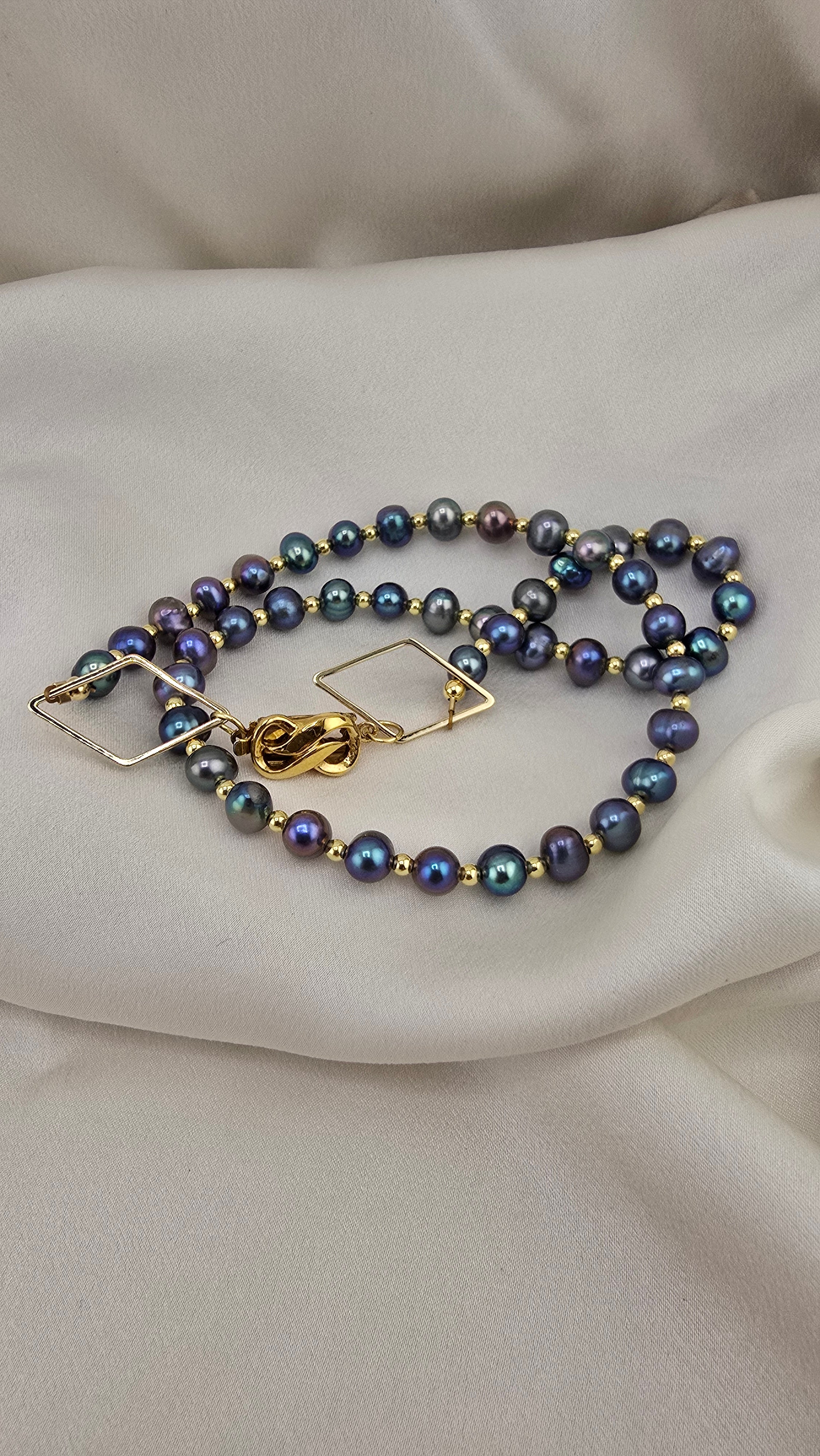 Collier en perles de culture reflets irisés