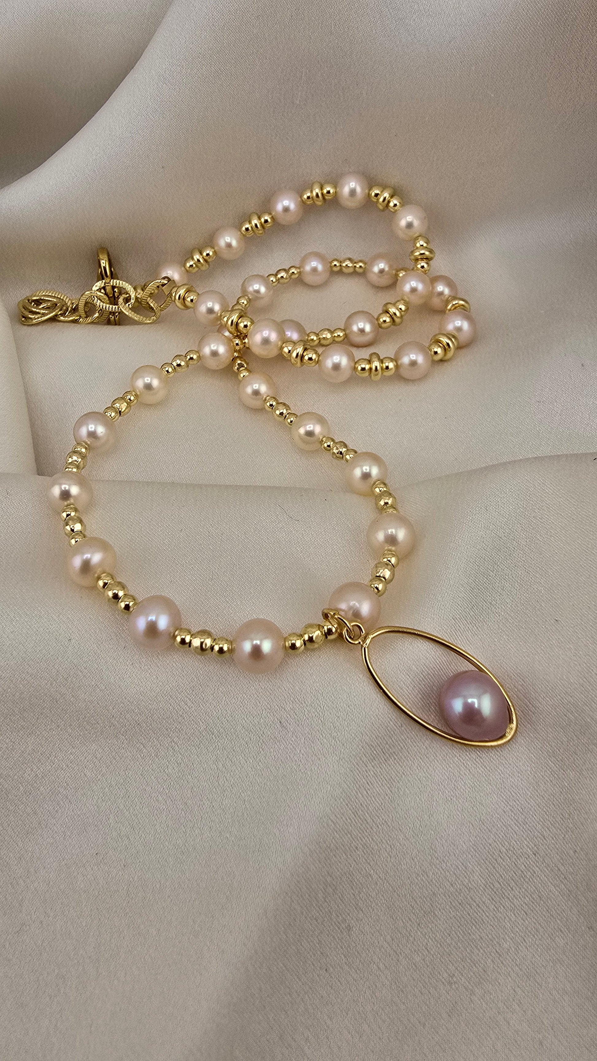 Collier en perles de culture poudrée