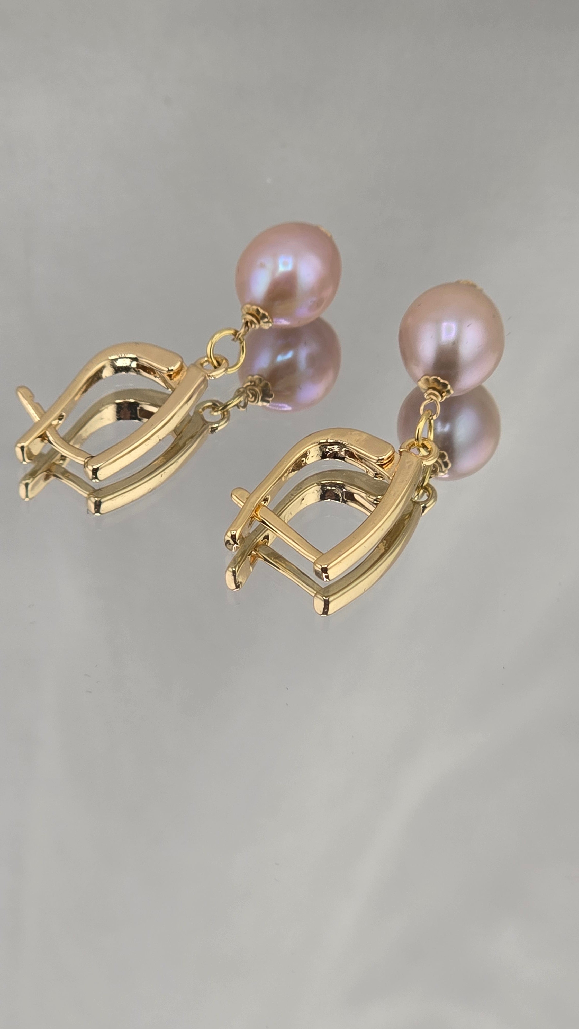 Boucles d oreilles en perles de culture mauve et Vermeil