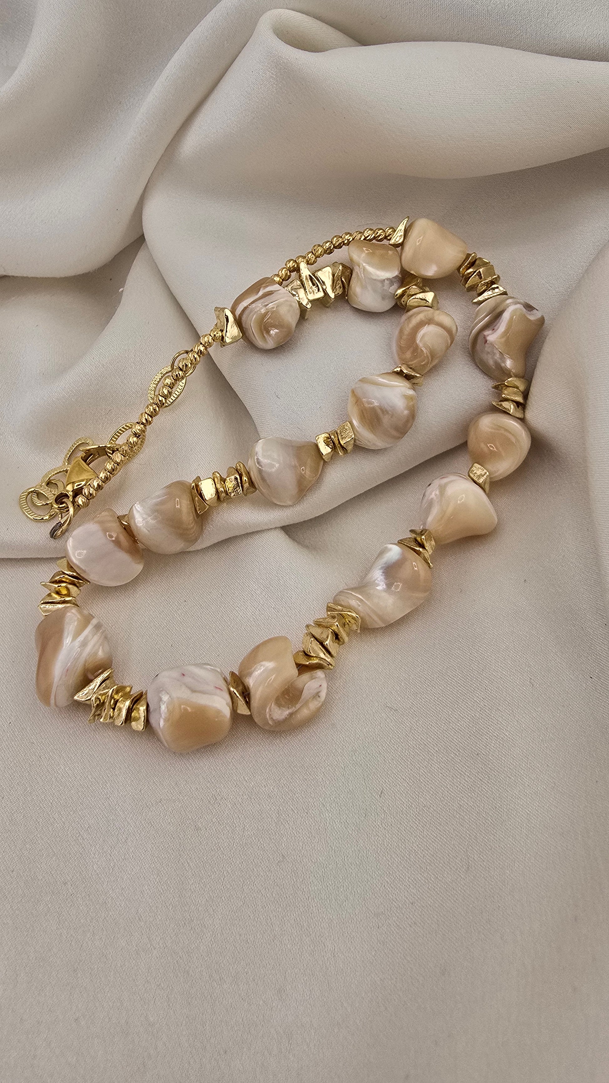 Troca pearl necklace