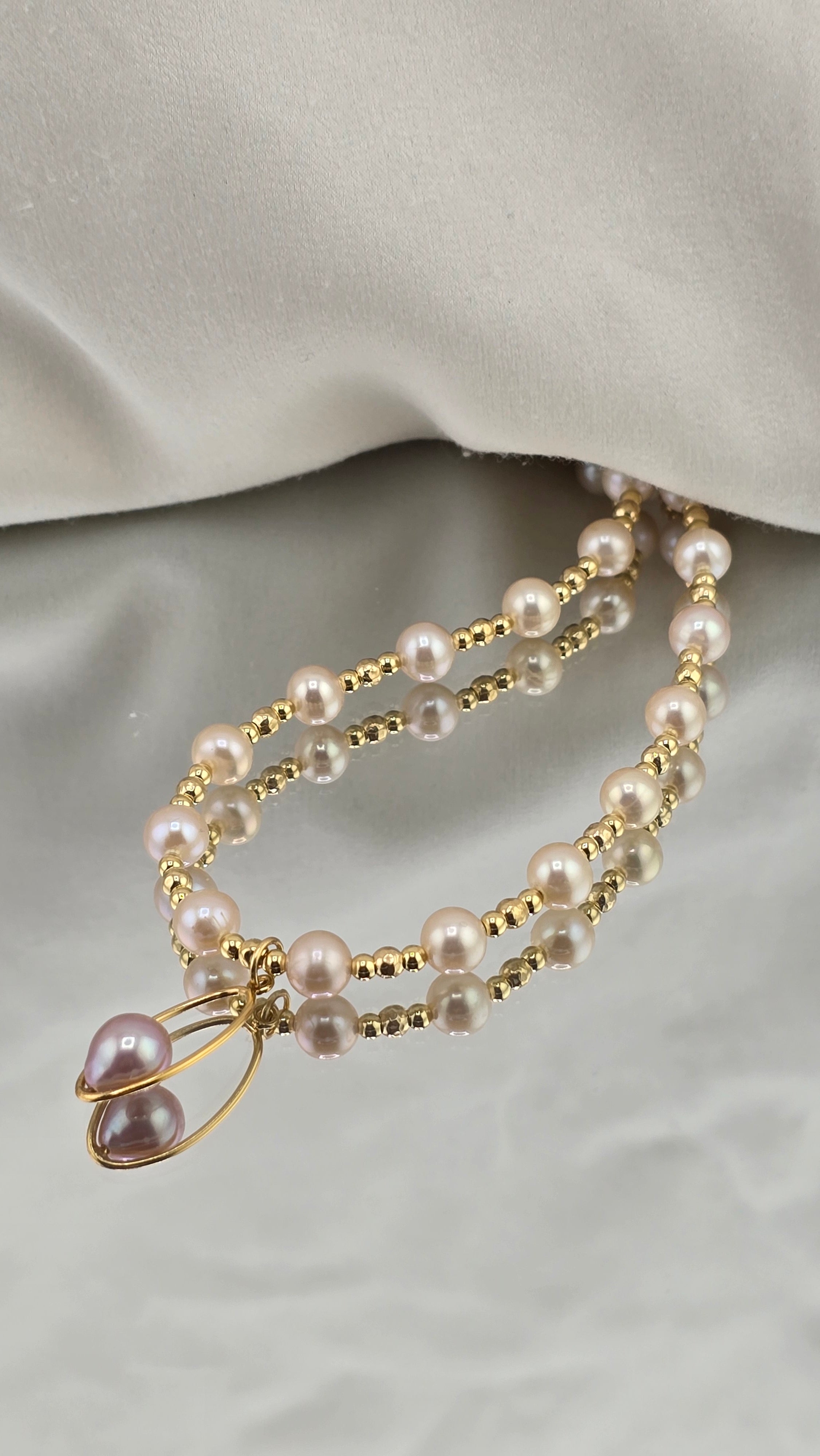 Collier en perles de culture poudrée