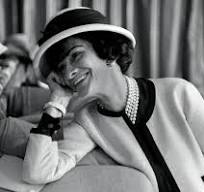 MADEMOISELLE CHANEL ET LES PERLES DE CULTURE: UN AMOUR INTEMPOREL