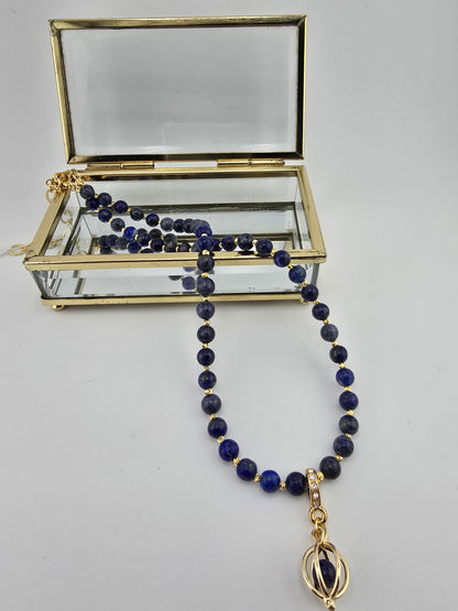 Collier en perles de Saphir dans son écrin
