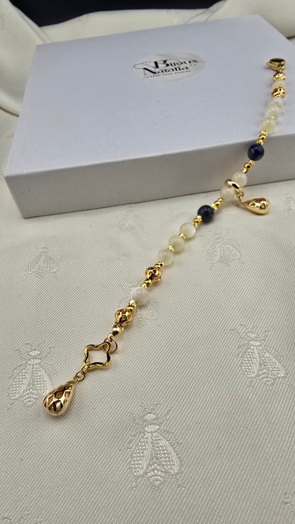 Mother-of-pearl and sapphire bracelet