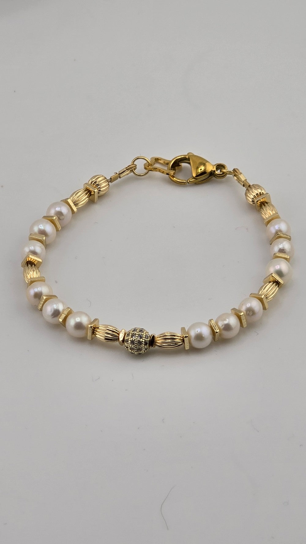 Bracelet en perles de culture et plaqué or 18K