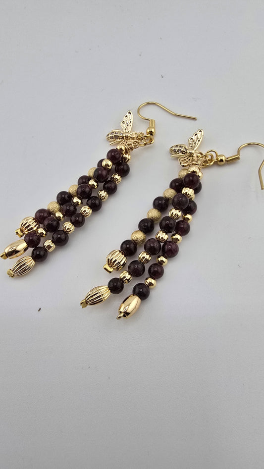 Boucles d'oreilles en grenat et perles en plaqué or 18K
