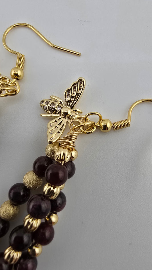 Boucles d'oreilles en grenat et perles en plaqué or 18K