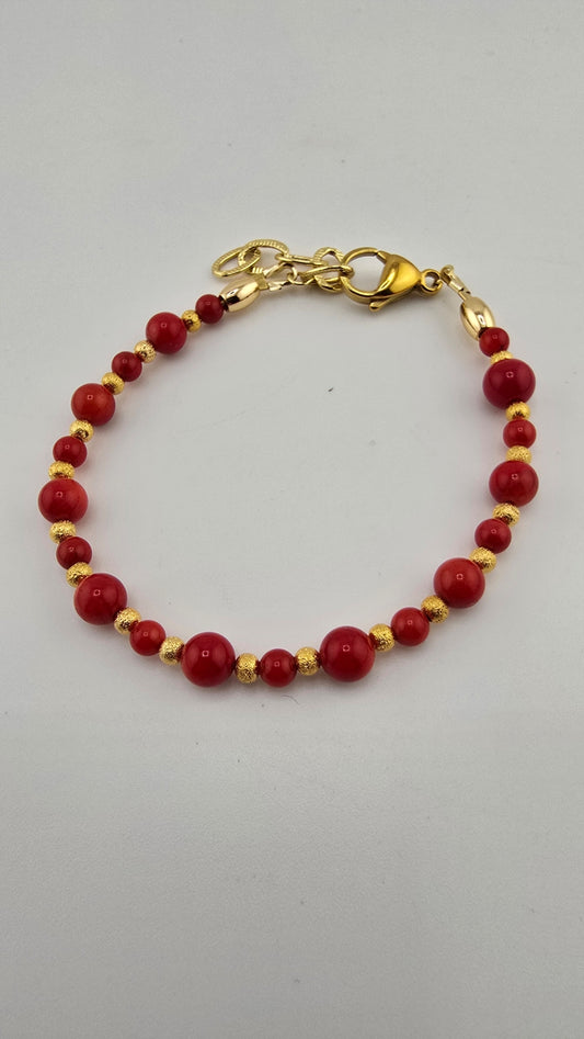 Bracelet en corail rouge et perles plasué or 18K