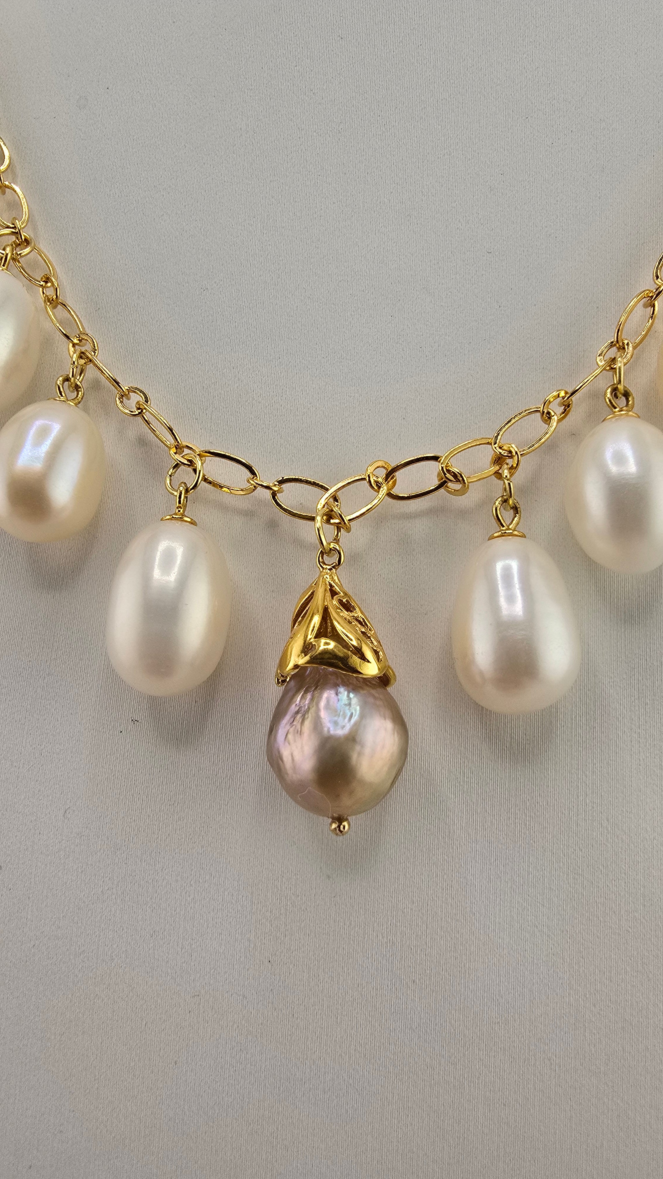 Majestueux collier chaine en perles de culture