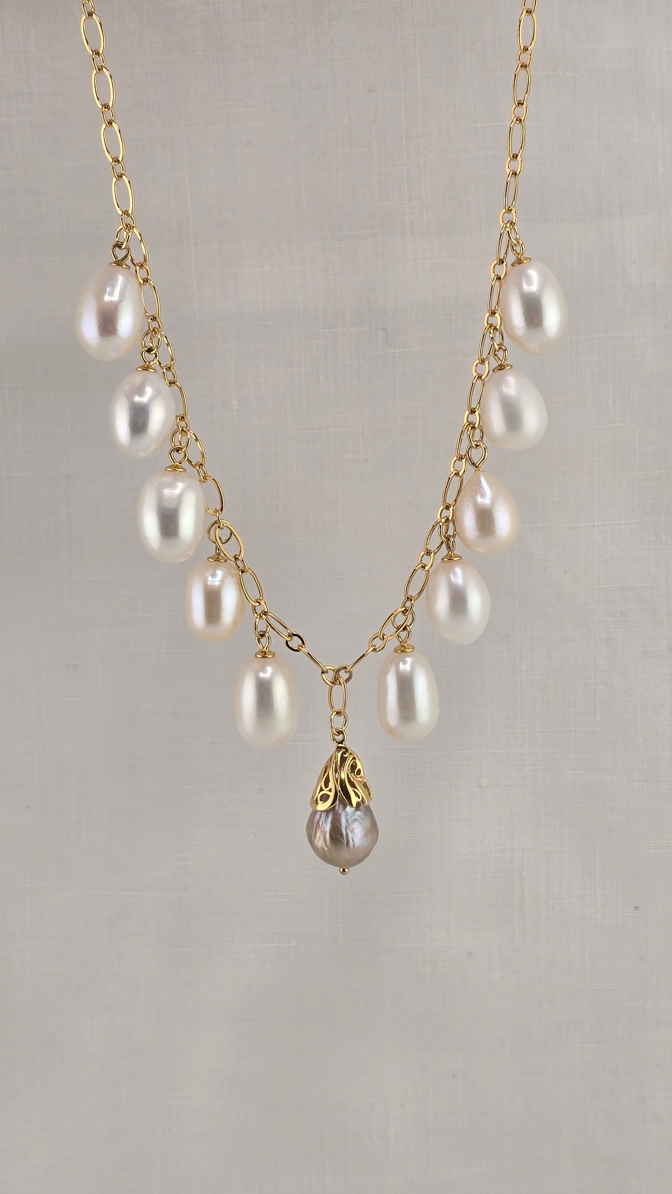 Majestueux collier chaine en perles de culture