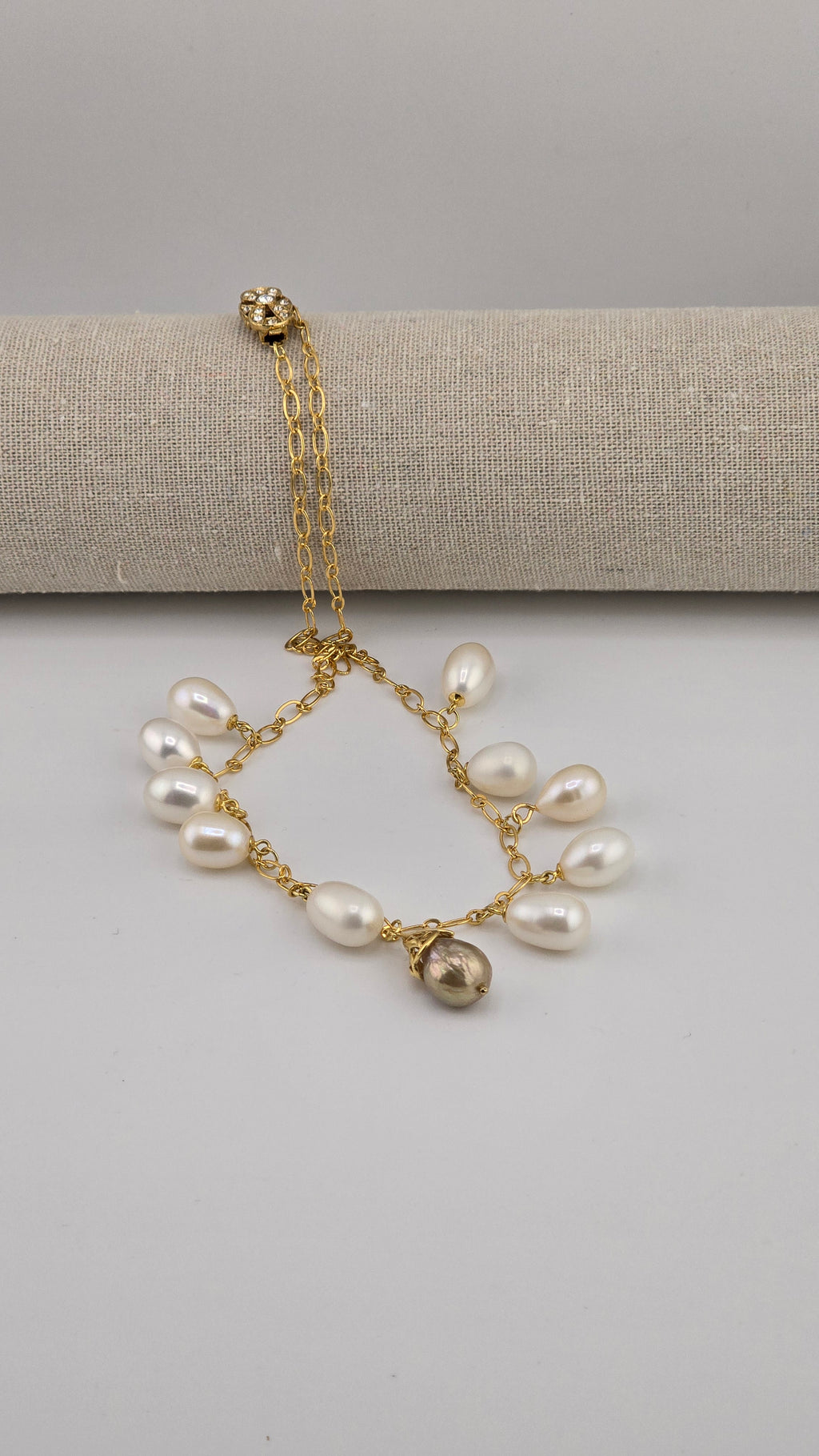 Majestueux collier chaine en perles de culture