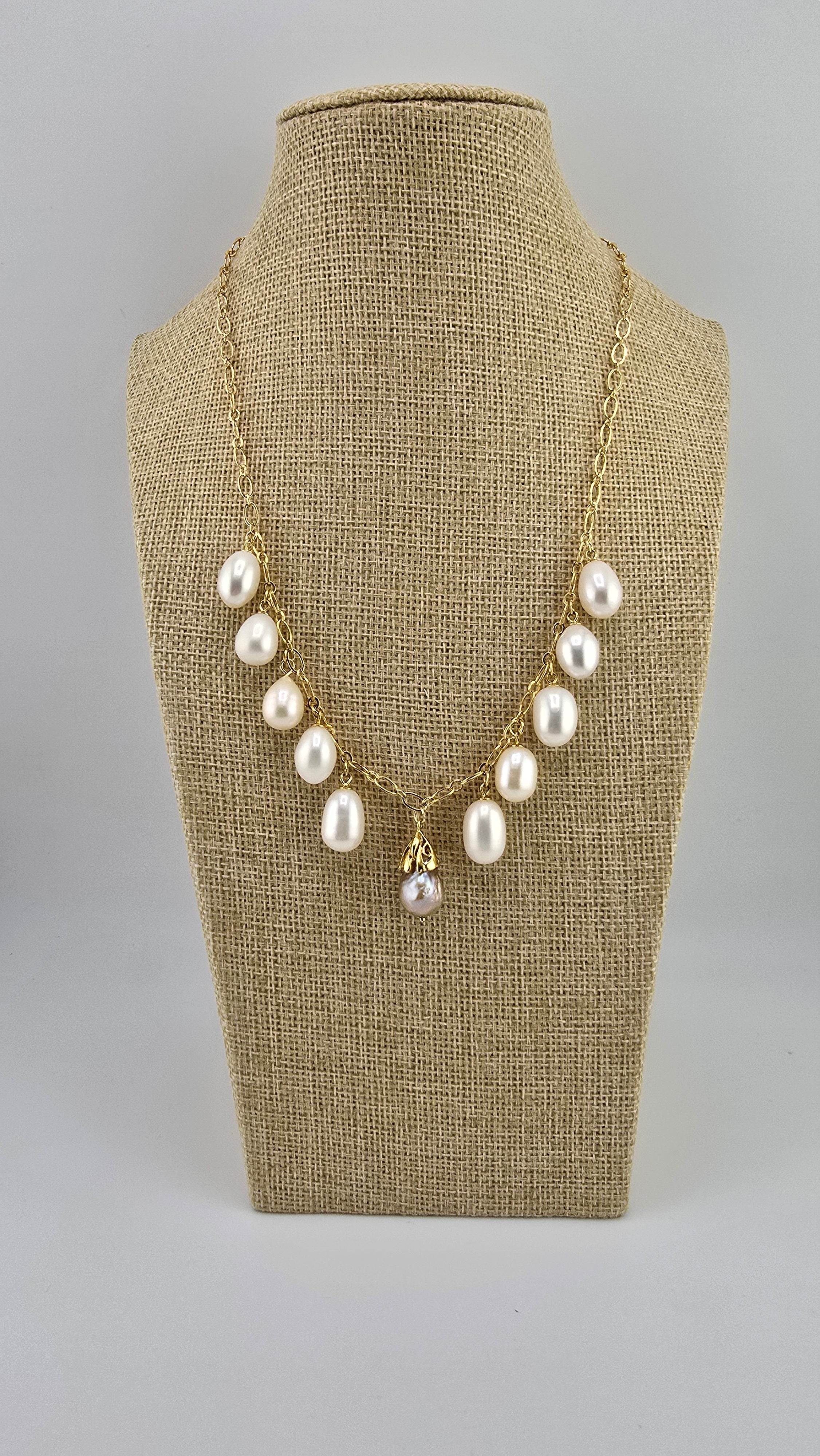 Majestueux collier chaine en perles de culture