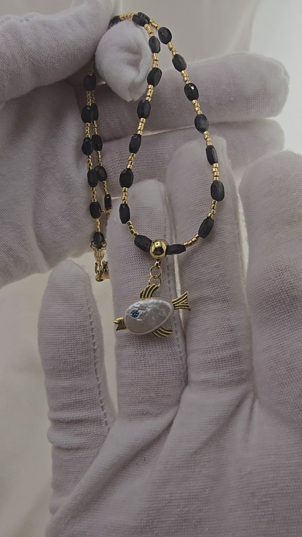 Collier en saphir plat et biseauté