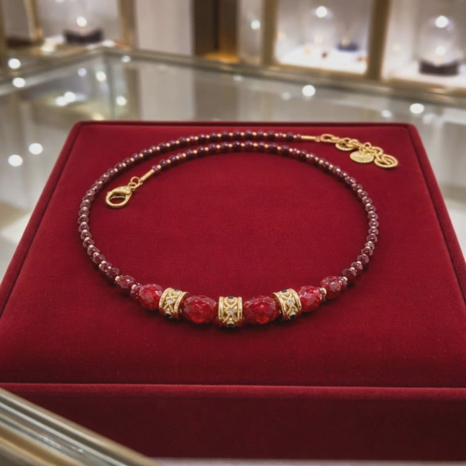 Collier en rouge et or