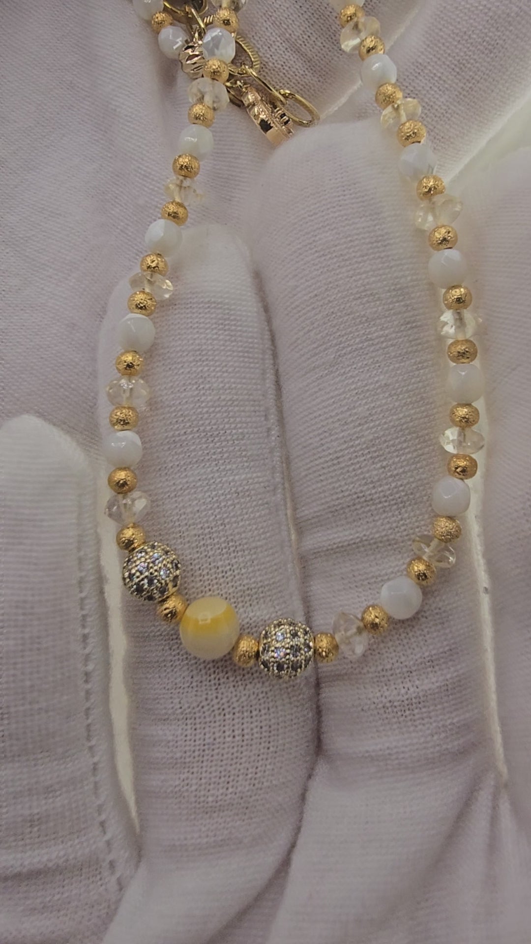 Collier en Nacre blanche et citrine jaune