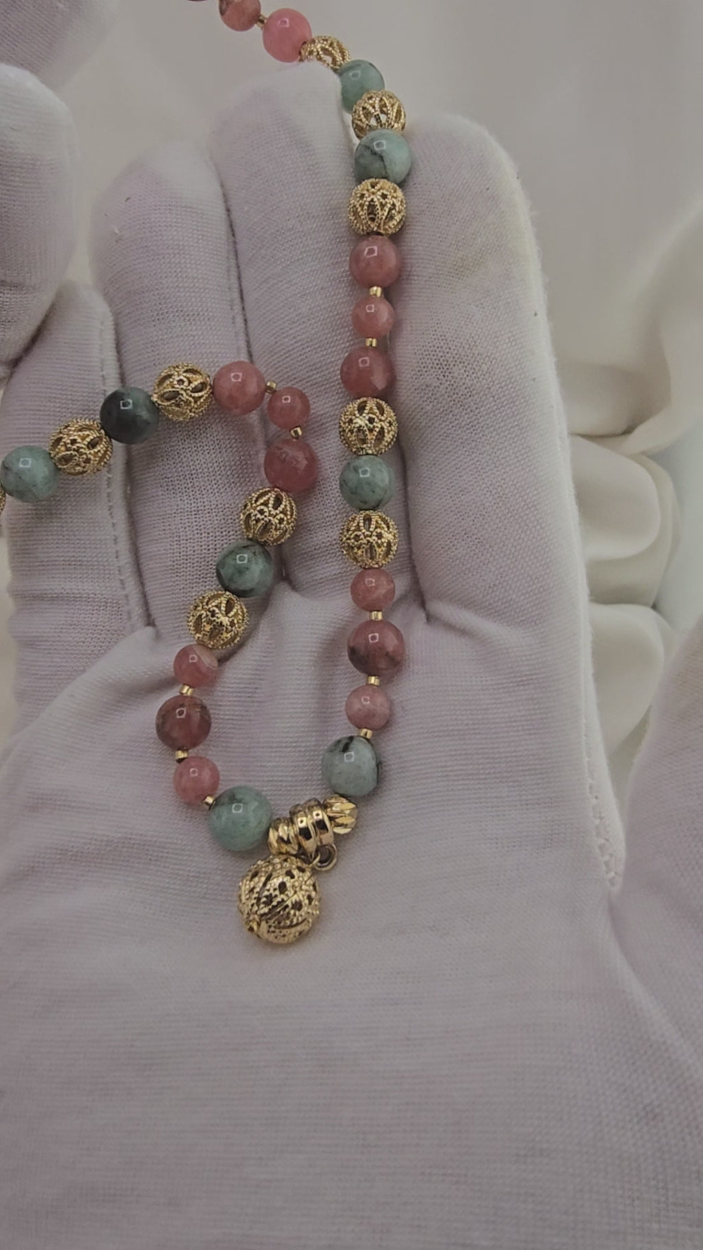 Collier en Emeraude et Rhodochrosite