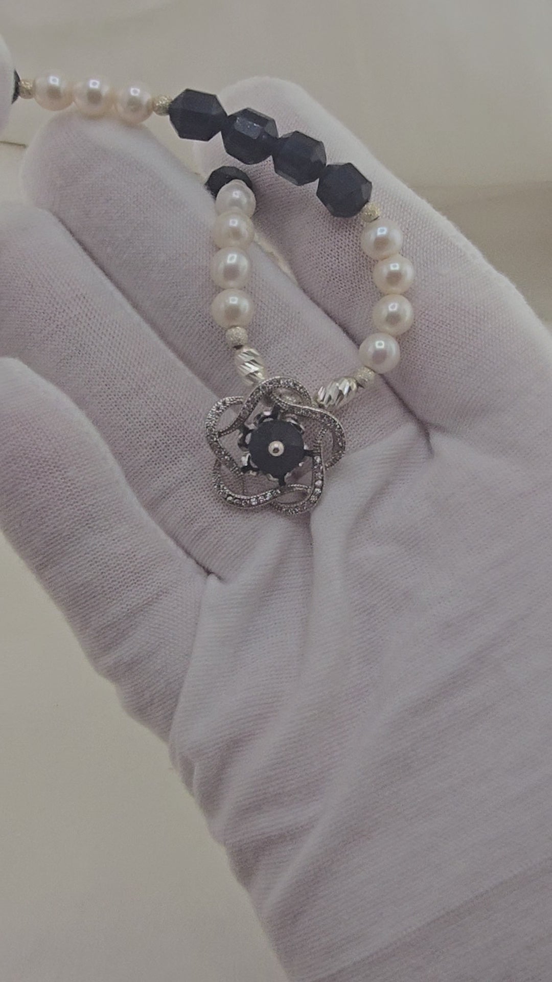 Collier en perles de culture et saphir pendentif avec saphir et strass