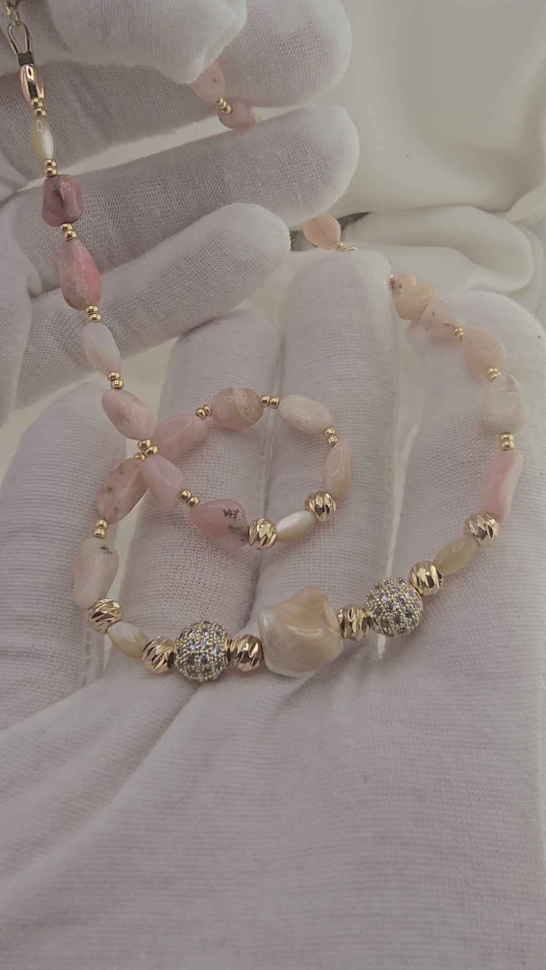 Collier en opal Rose et plaqué or 18K