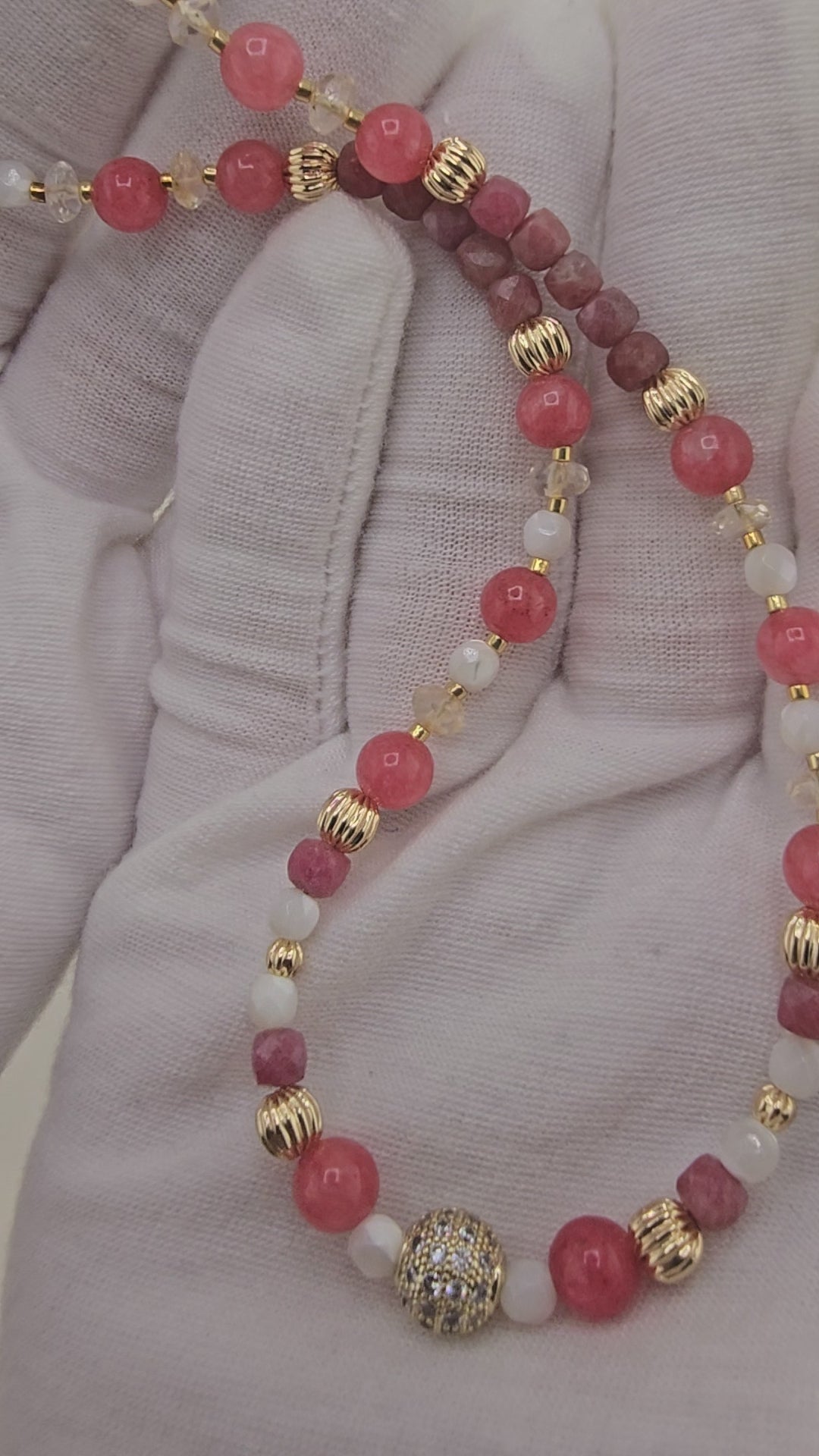 Collier en Nacre blanche et rhodonite rose