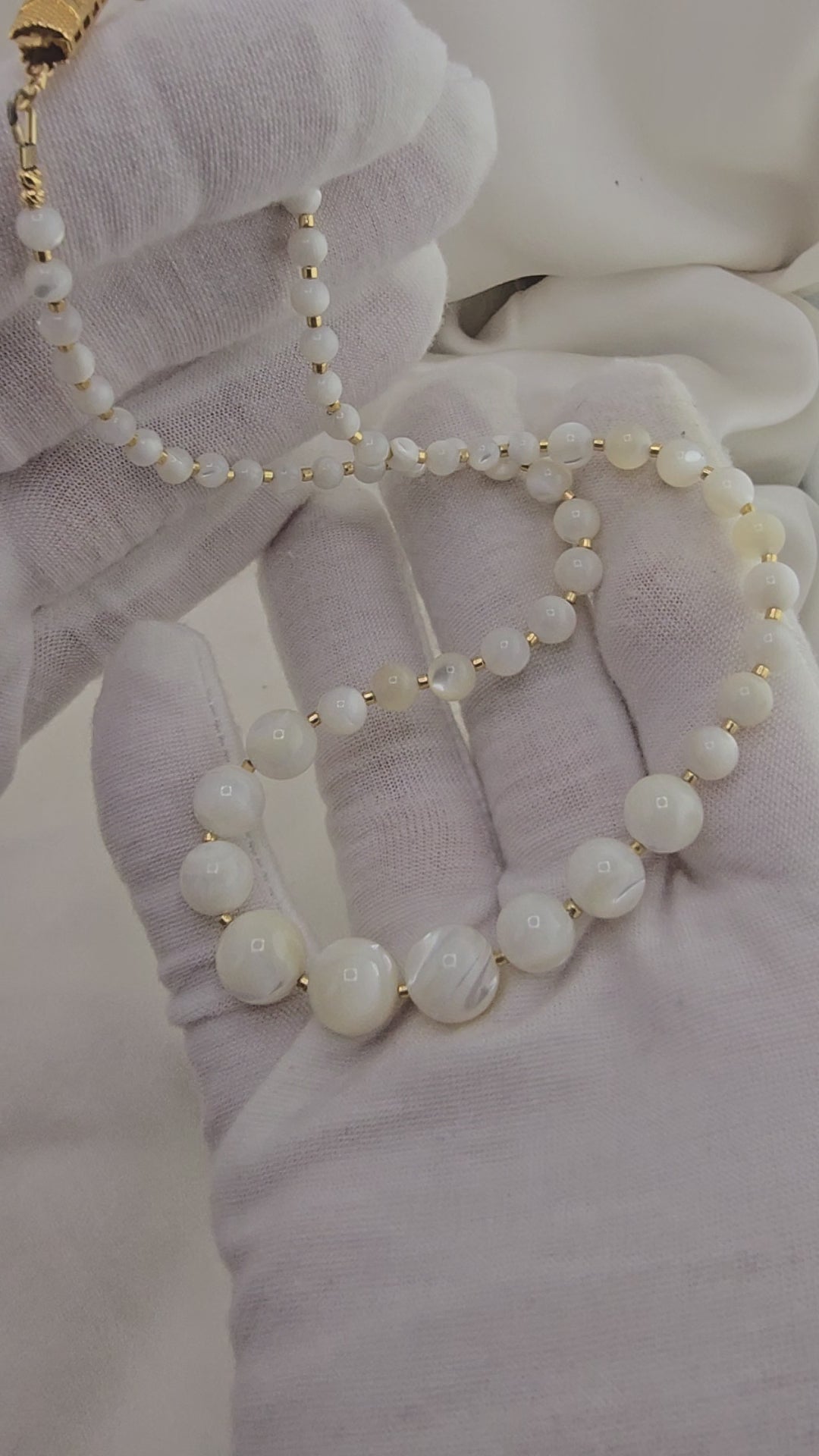 Collier en Nacre blanche