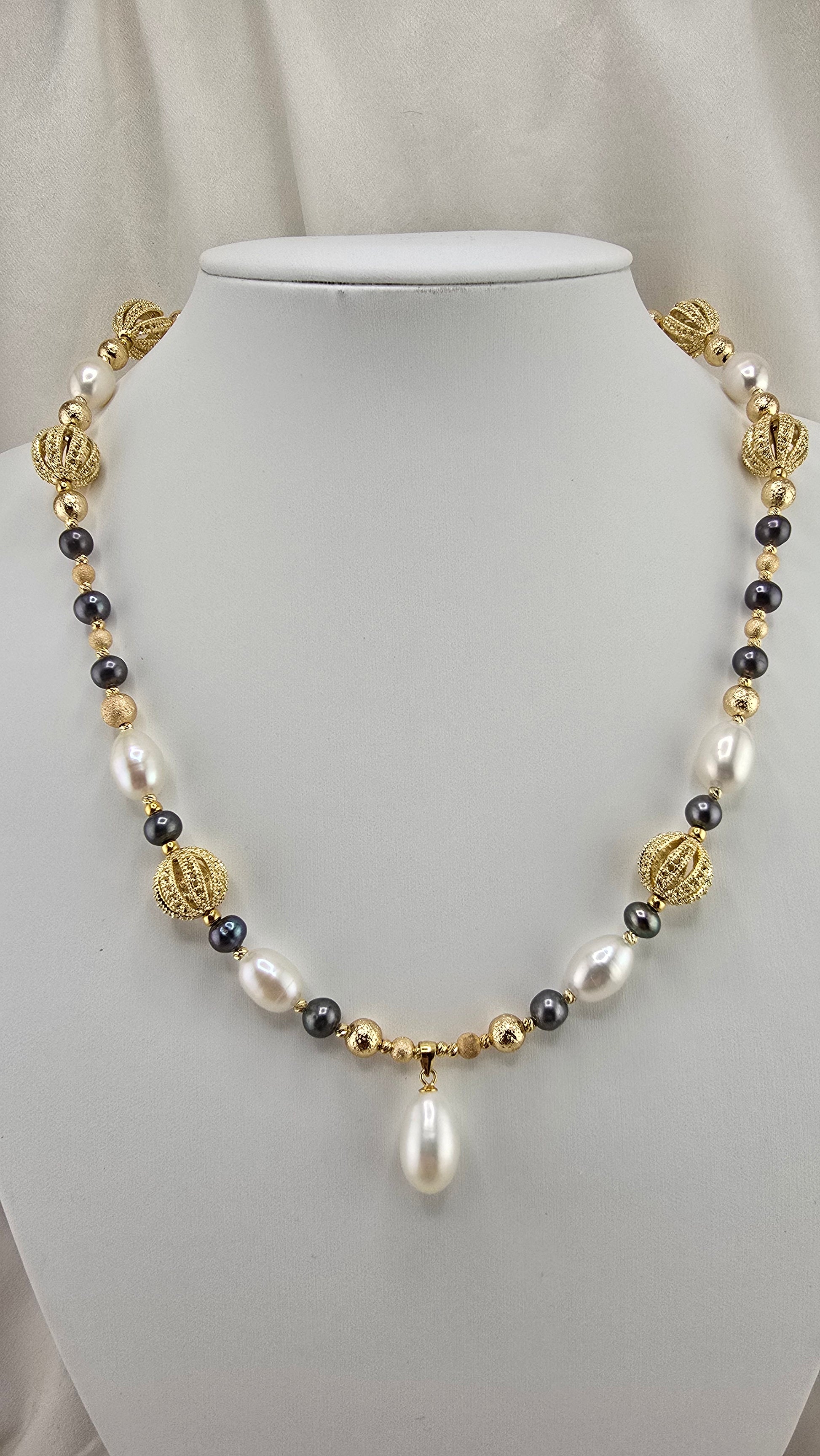 Olive Cultured Pearl and Black Cultured Pearl Necklace in its case