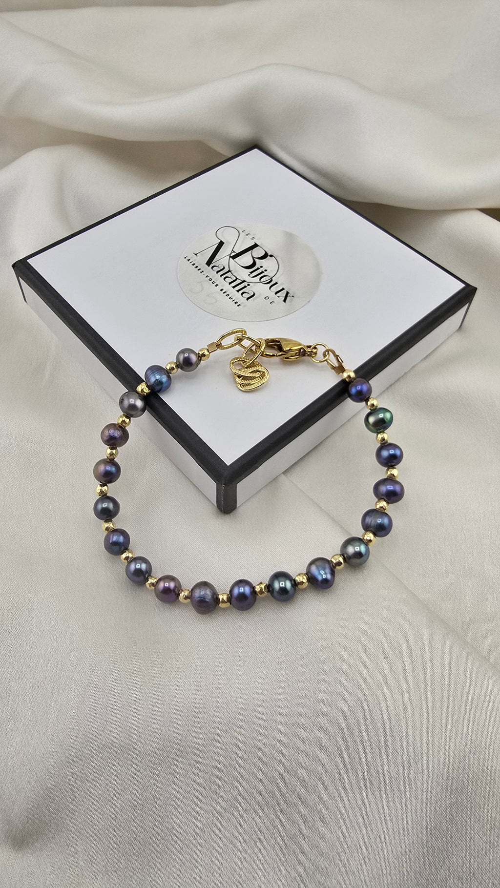 Bracelet en perles de culture bleu marine et vermeil