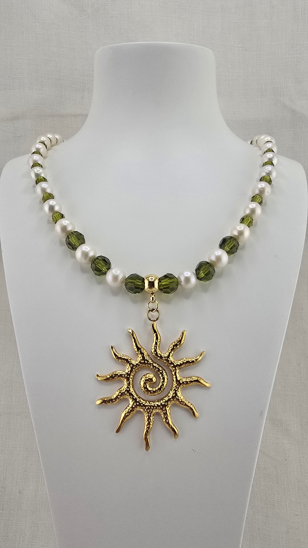 Collier de lumière et perles de culture