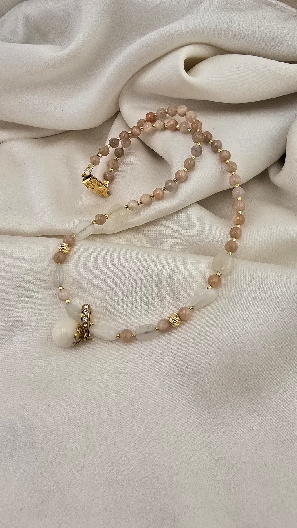 Collier avec pierre de lune
