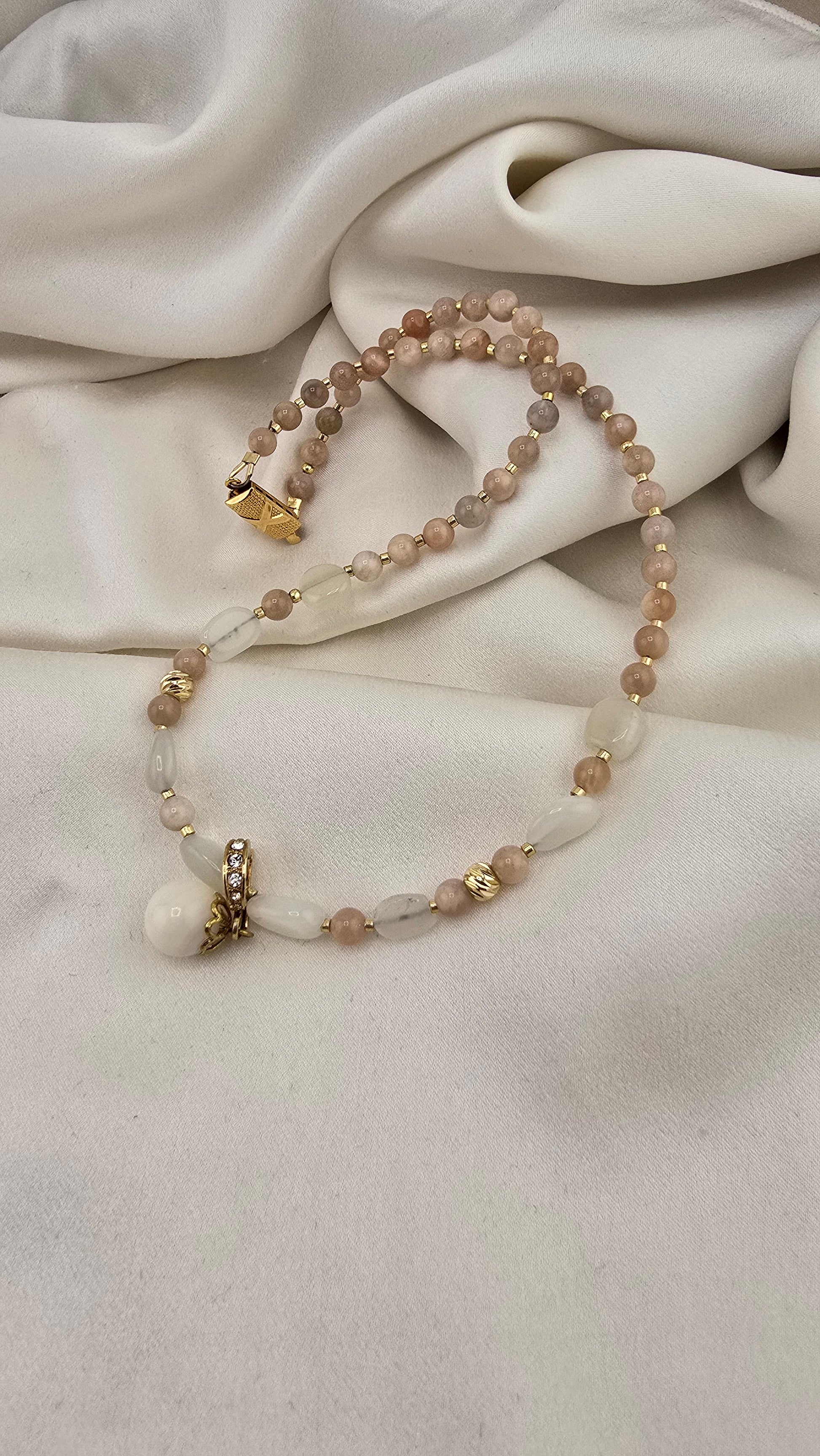 Collier avec pierre de lune