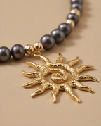 Soleil de Minuit - collier en perles de culture bleu marine