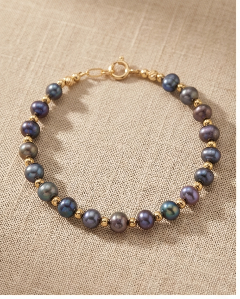 Bracelet en perles de culture bleu marine et vermeil