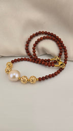 Collier en Jaspe rouge et pendentif perle de culture baroque