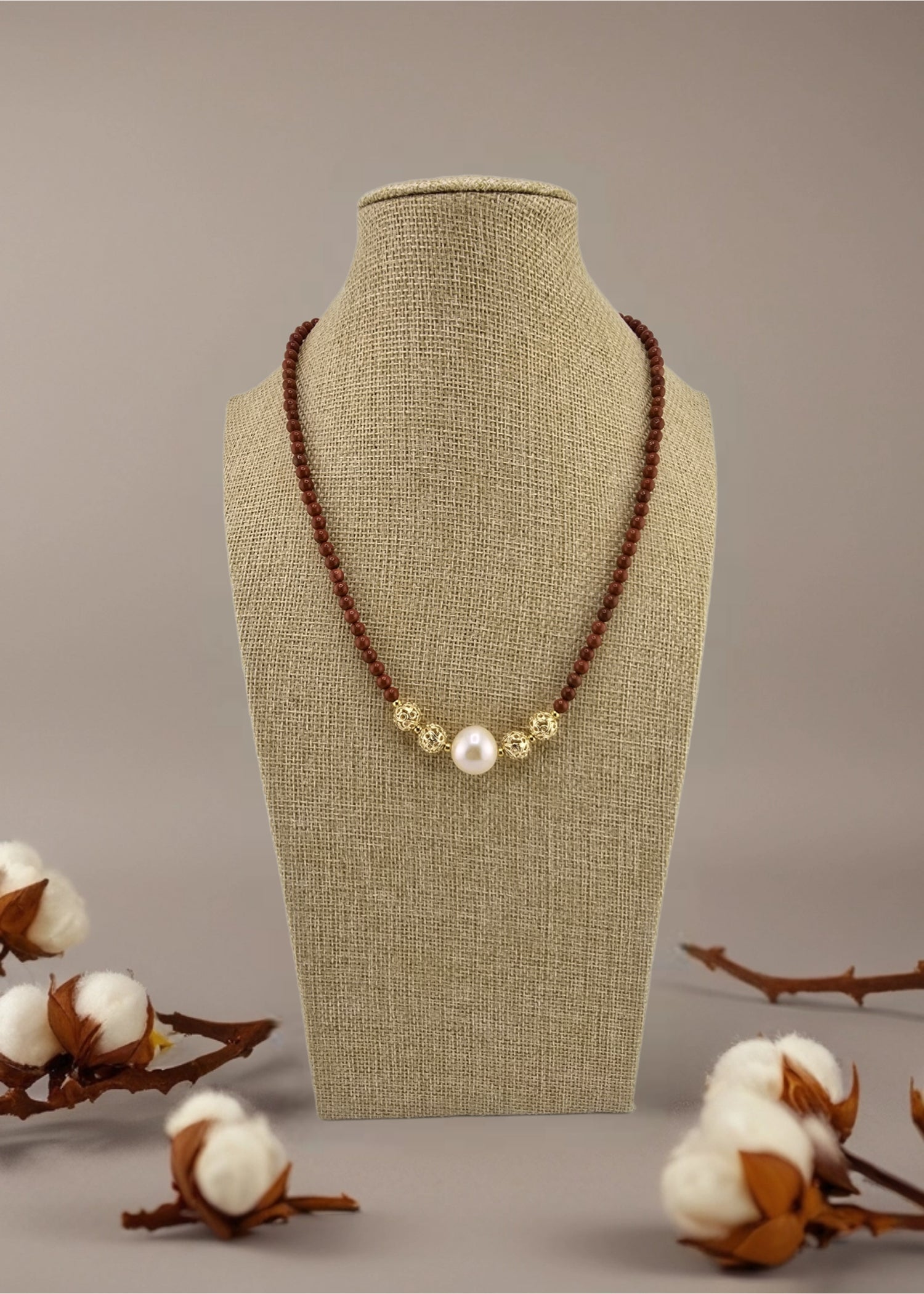 Collier en Jaspe rouge et pendentif perle de culture baroque