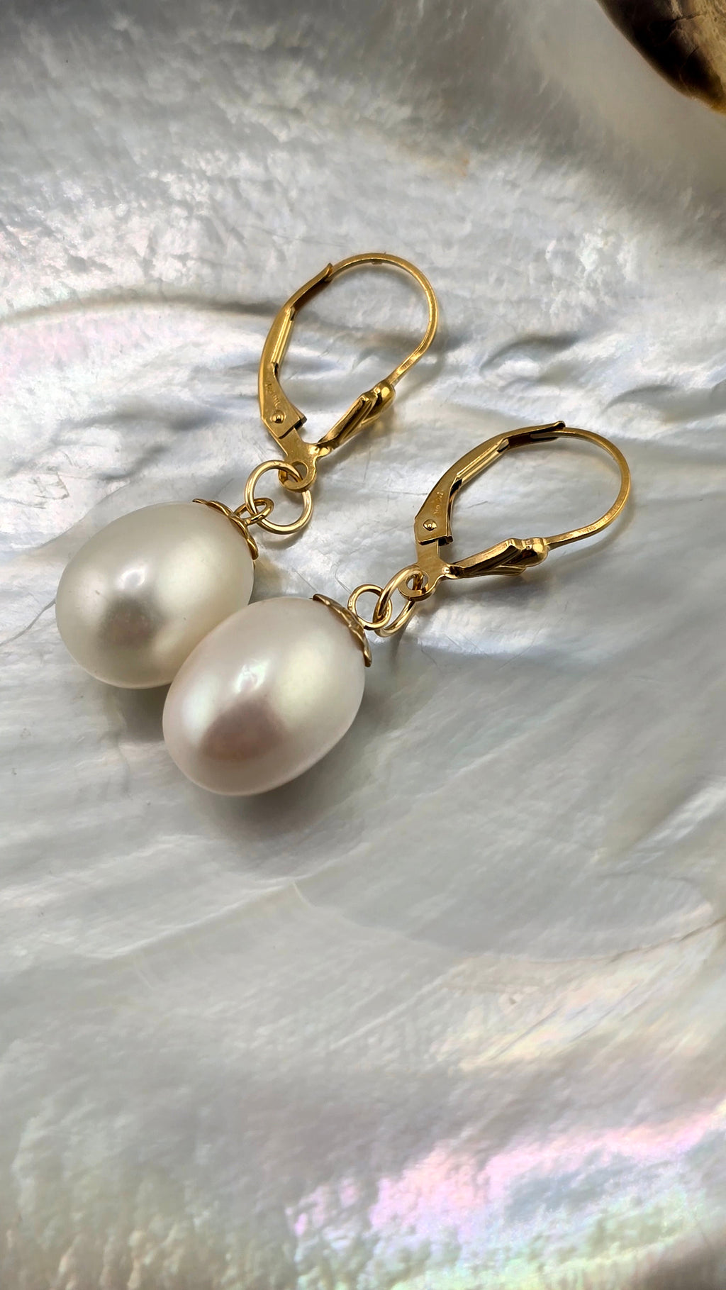 Boucles d oreilles en perles de culture olive blanche