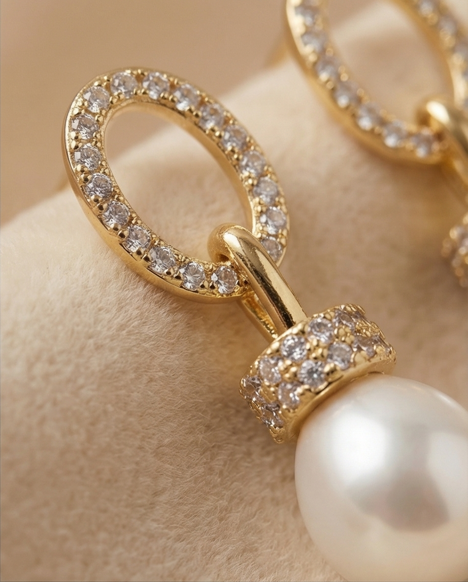 Boucles d oreilles en plaqué or 18K et strass