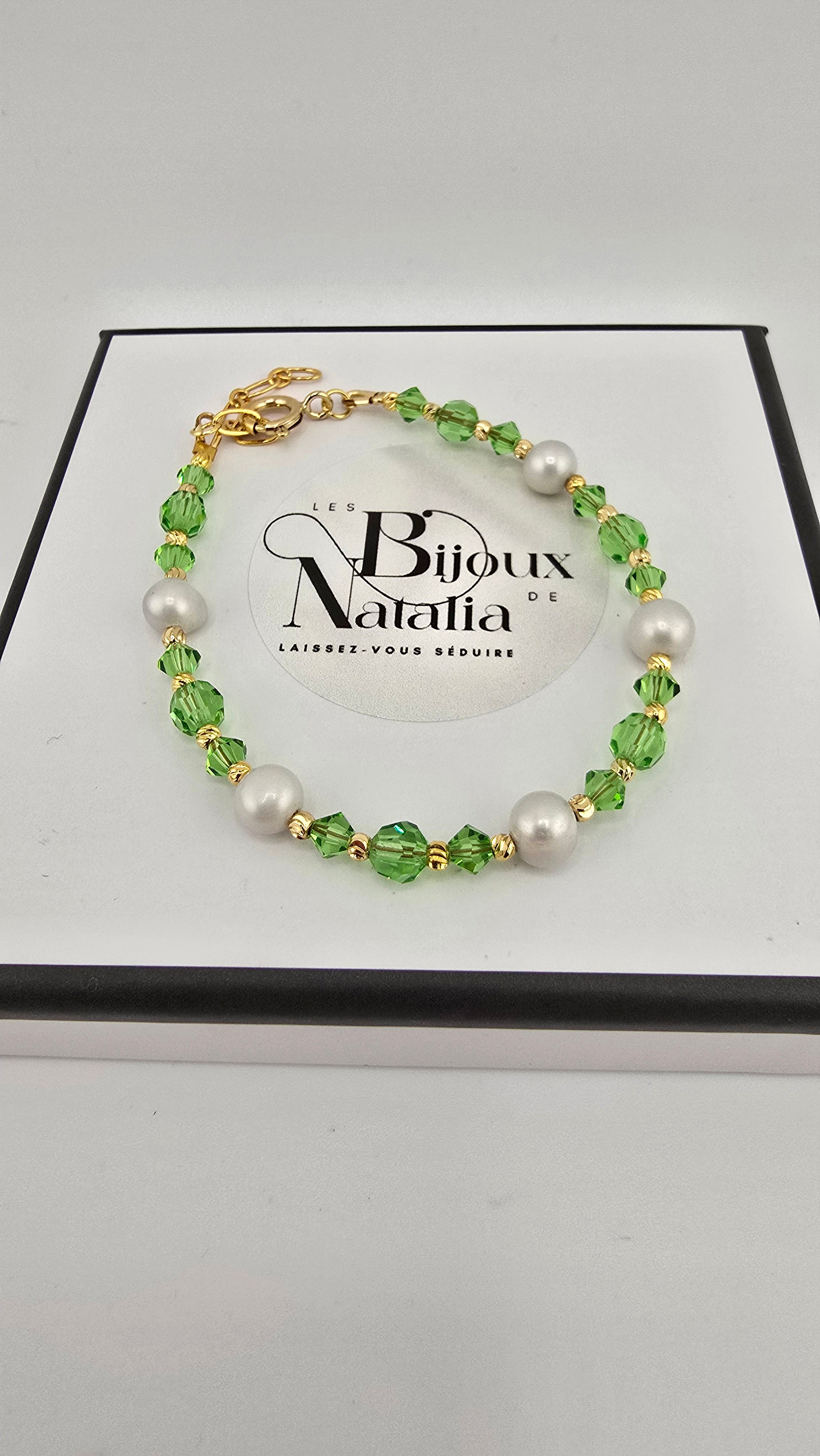 Bracelet en perles de culture cristaux verts