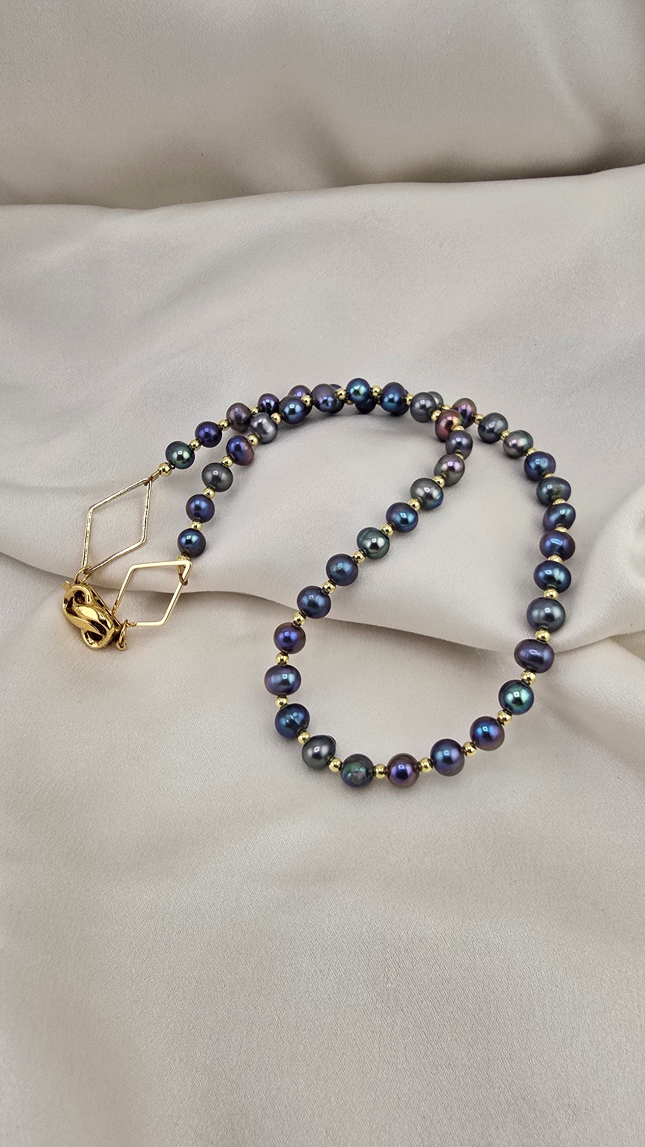 Collier en perles de culture reflets irisés