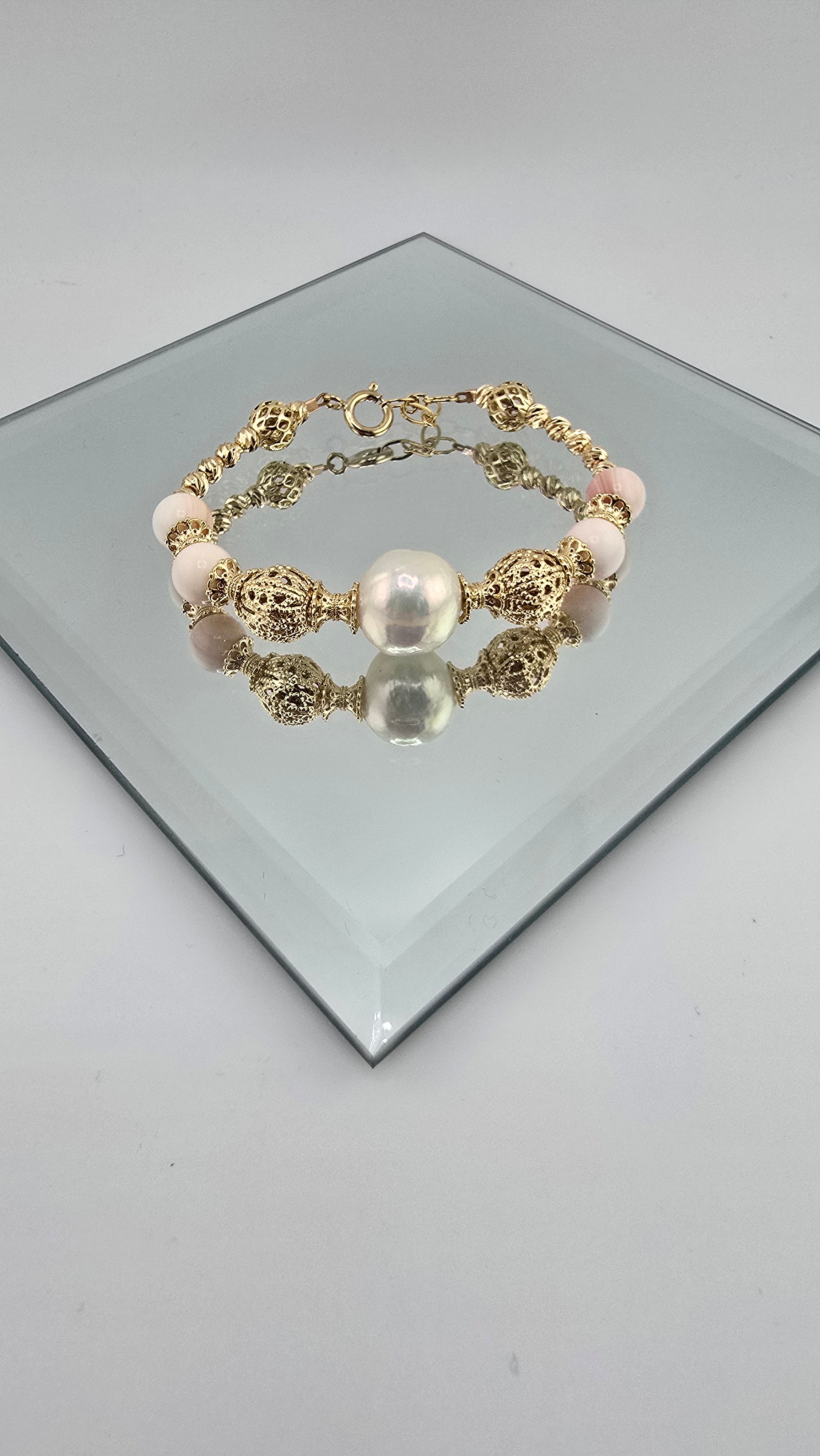 Bracelet en perles de Lambi