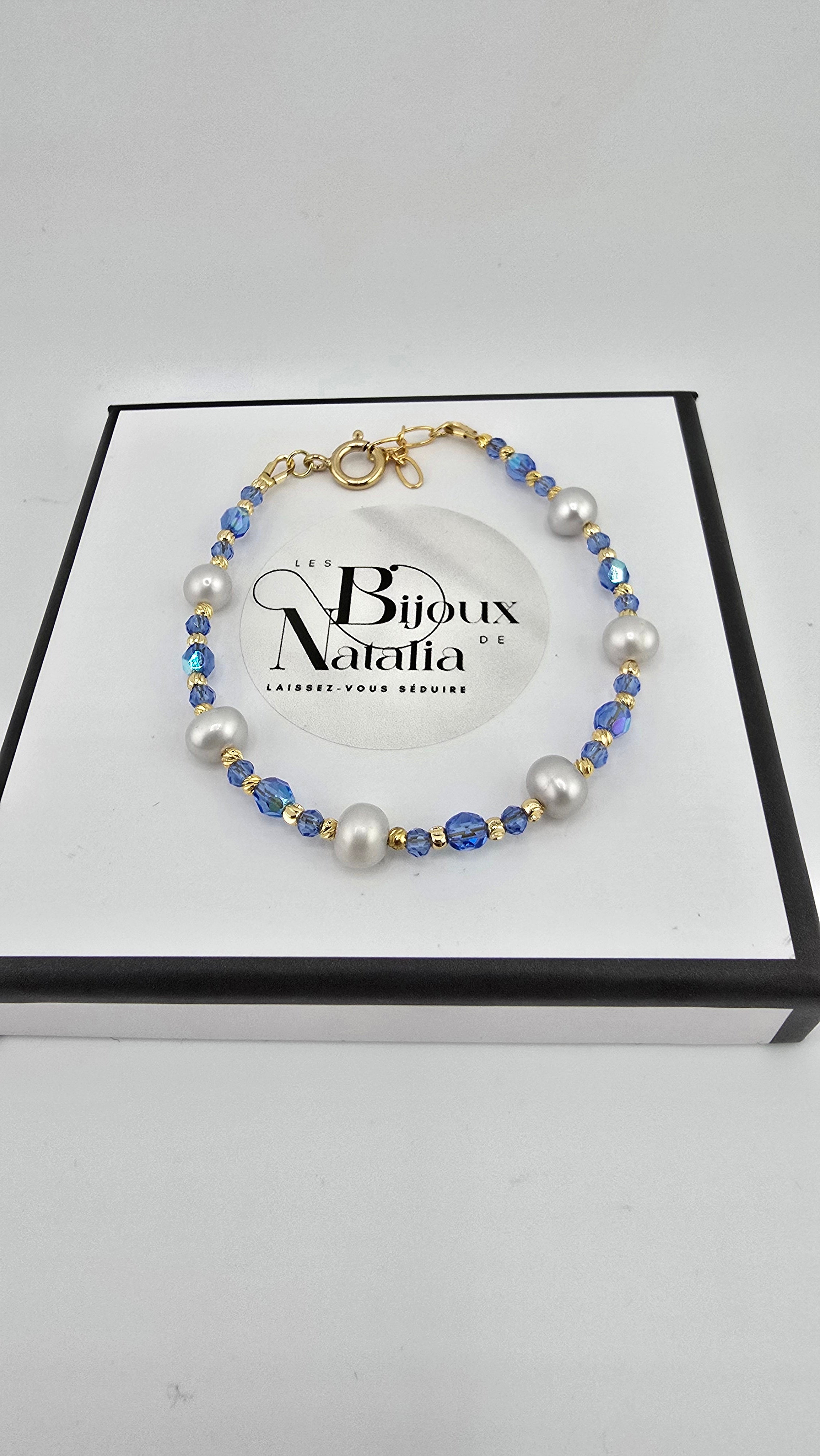 Bracelet en perles de culture et perles de cristal bleu azur